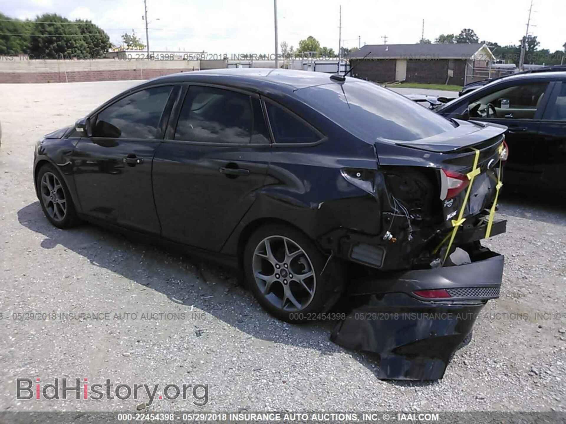 2014 Ford Focus - VIN: 1FADP3F28EL330861 - Фото 3