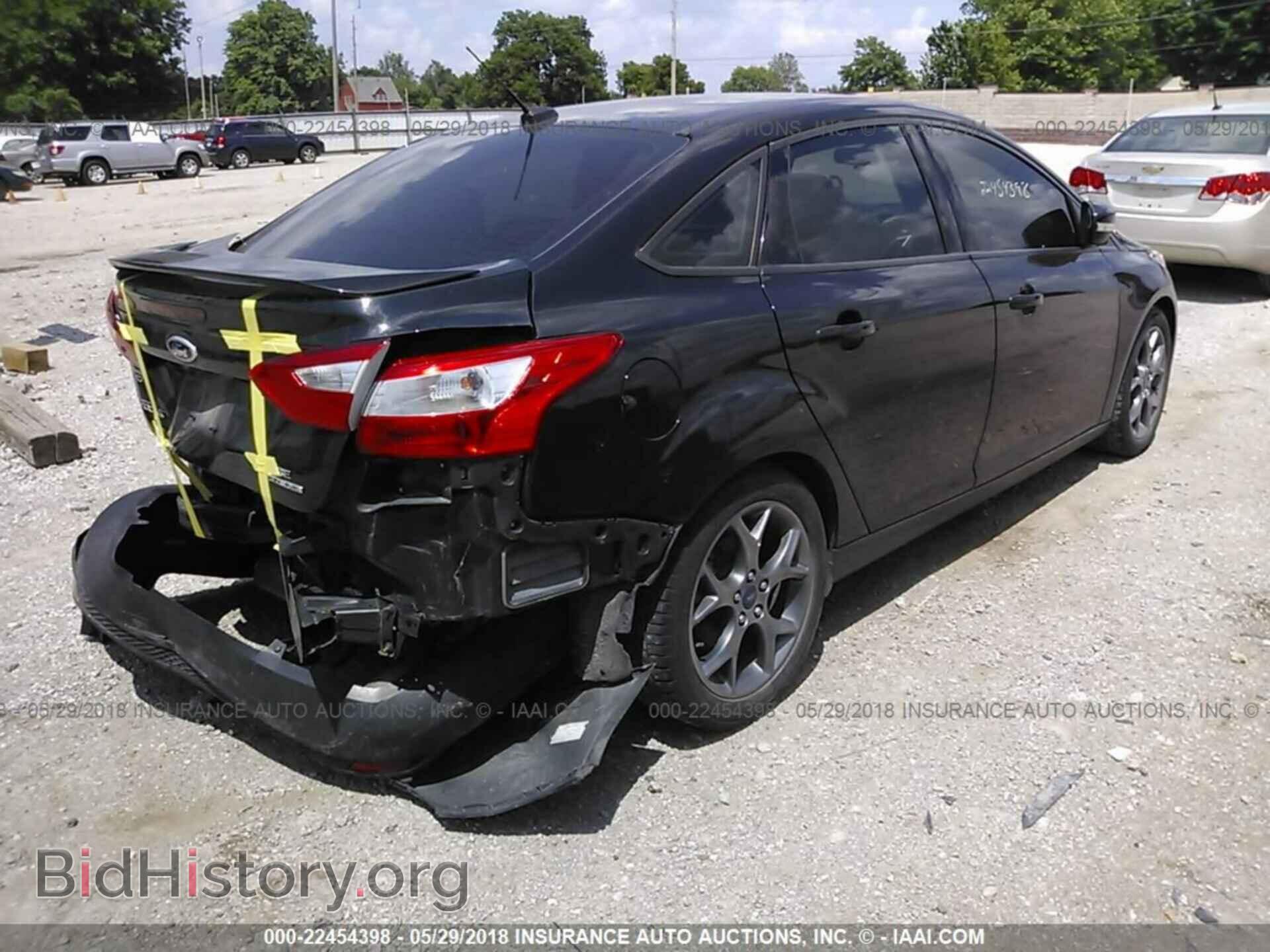 2014 Ford Focus - VIN: 1FADP3F28EL330861 - Фото 4