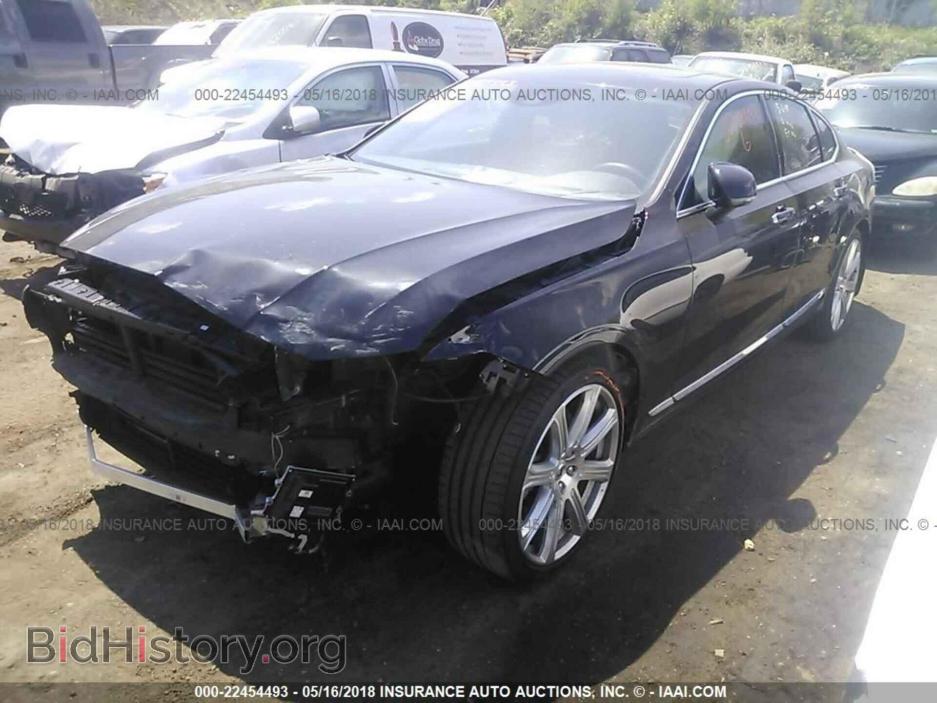 2017 Volvo S90 - VIN: YV1A22ML9H1013375 - Фото 2