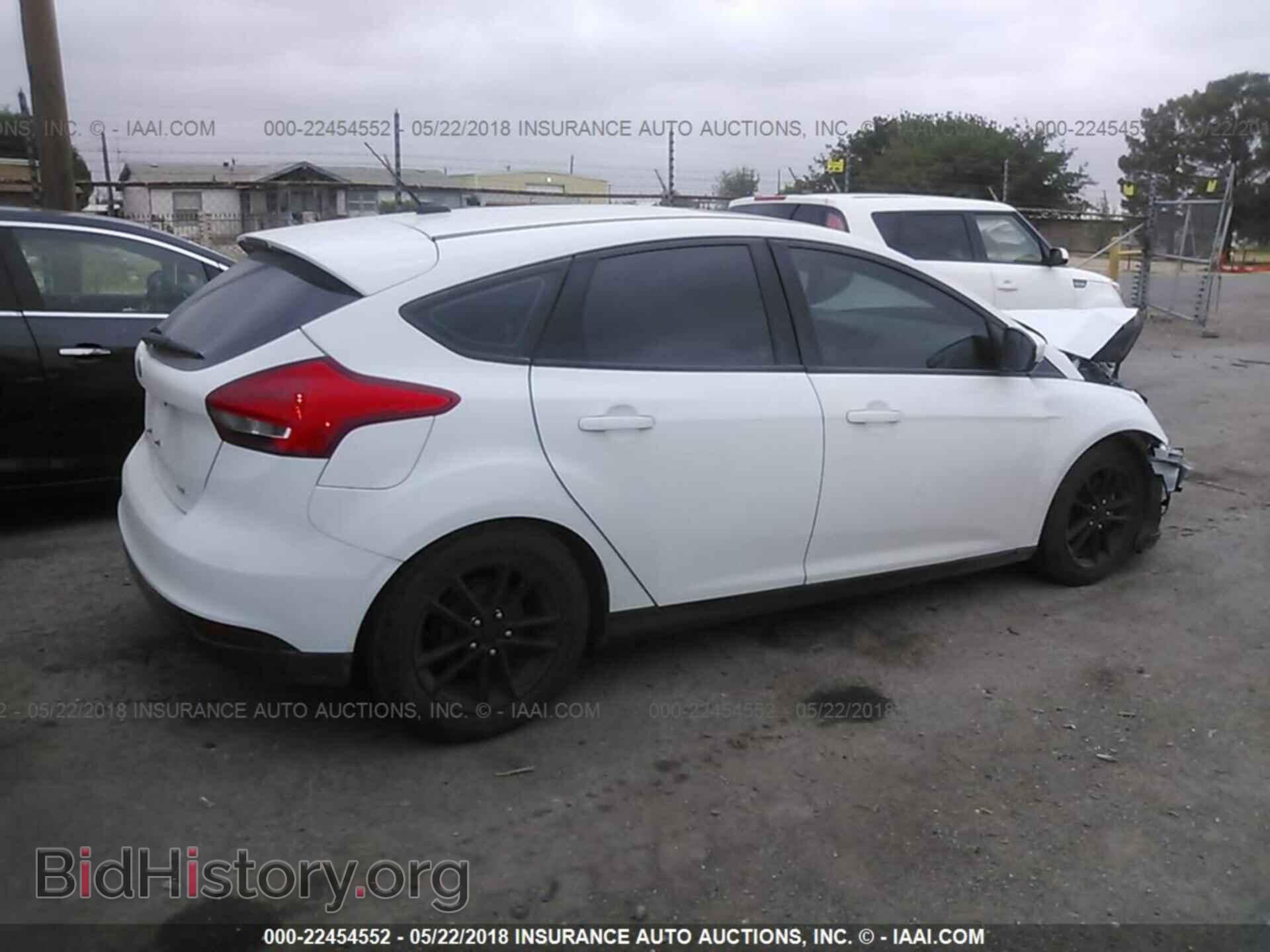 2016 Ford Focus - VIN: 1FADP3K21GL263822 - Фото 4