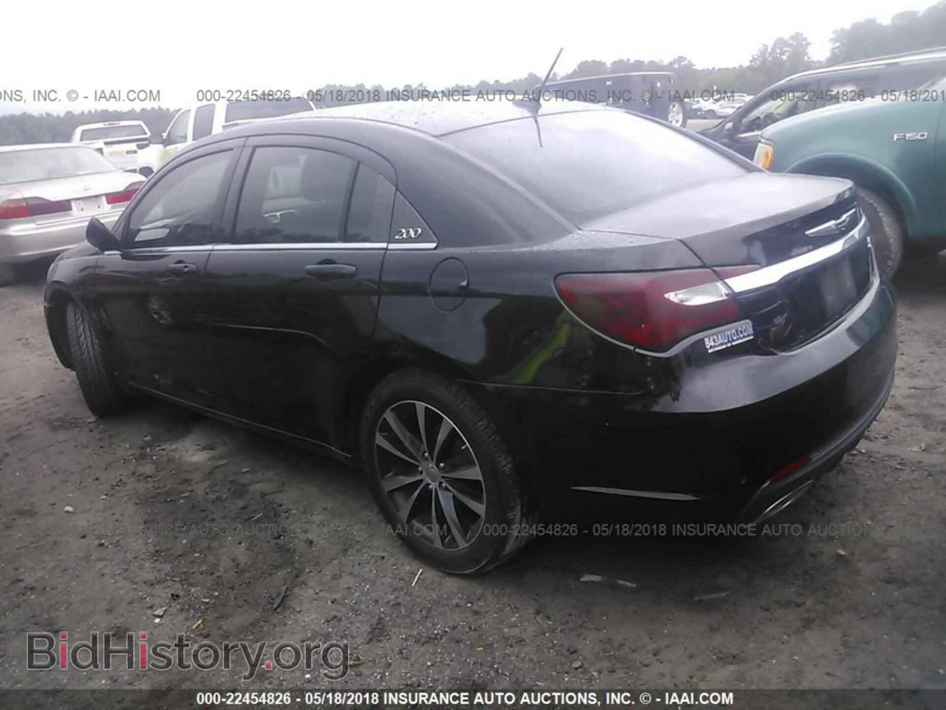 2013 Chrysler 200 - VIN: 1C3CCBBBXDN577775 - Photo 3