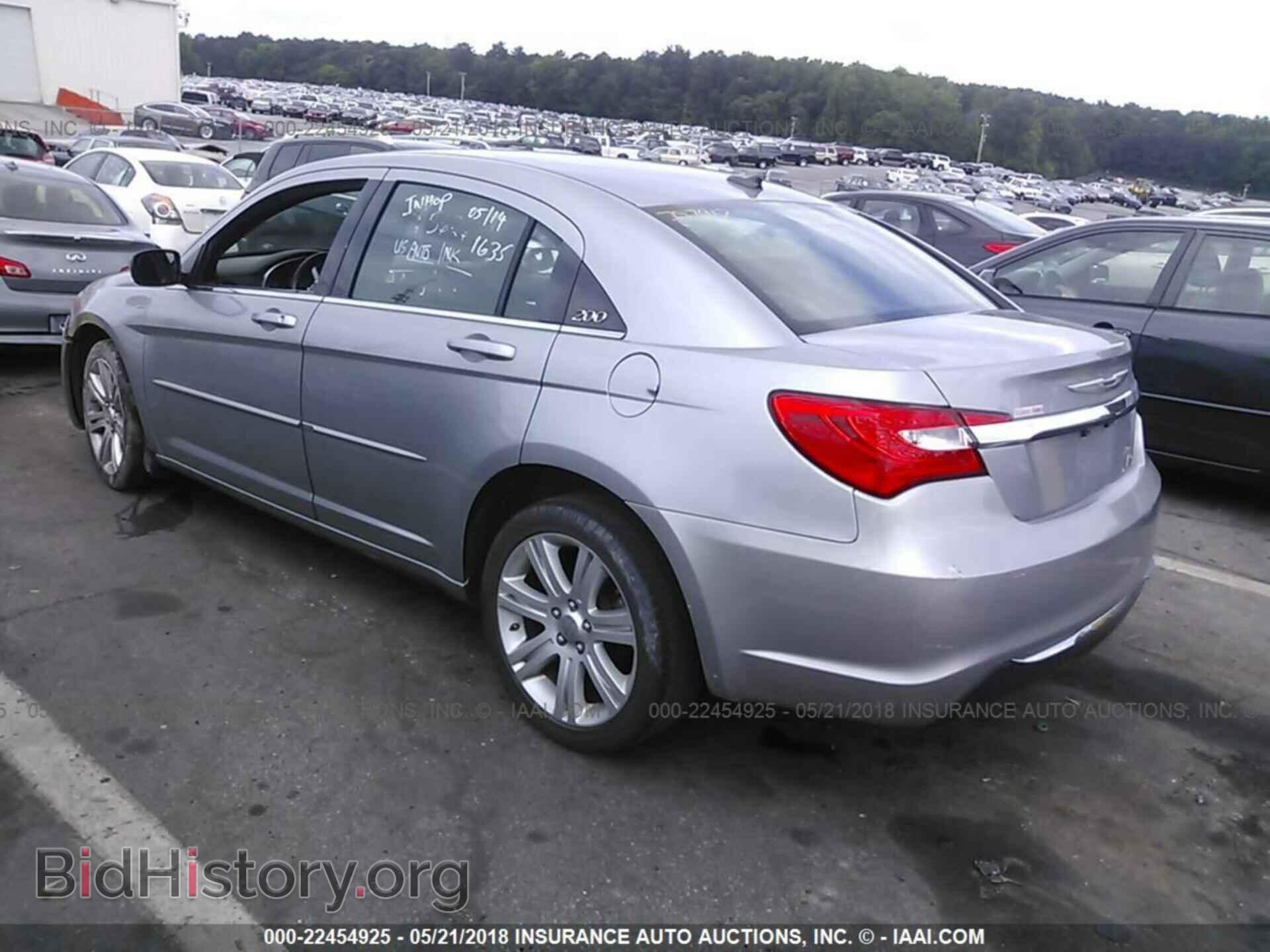 2013 Chrysler 200 - VIN: 1C3CCBBB7DN656269 - Photo 3