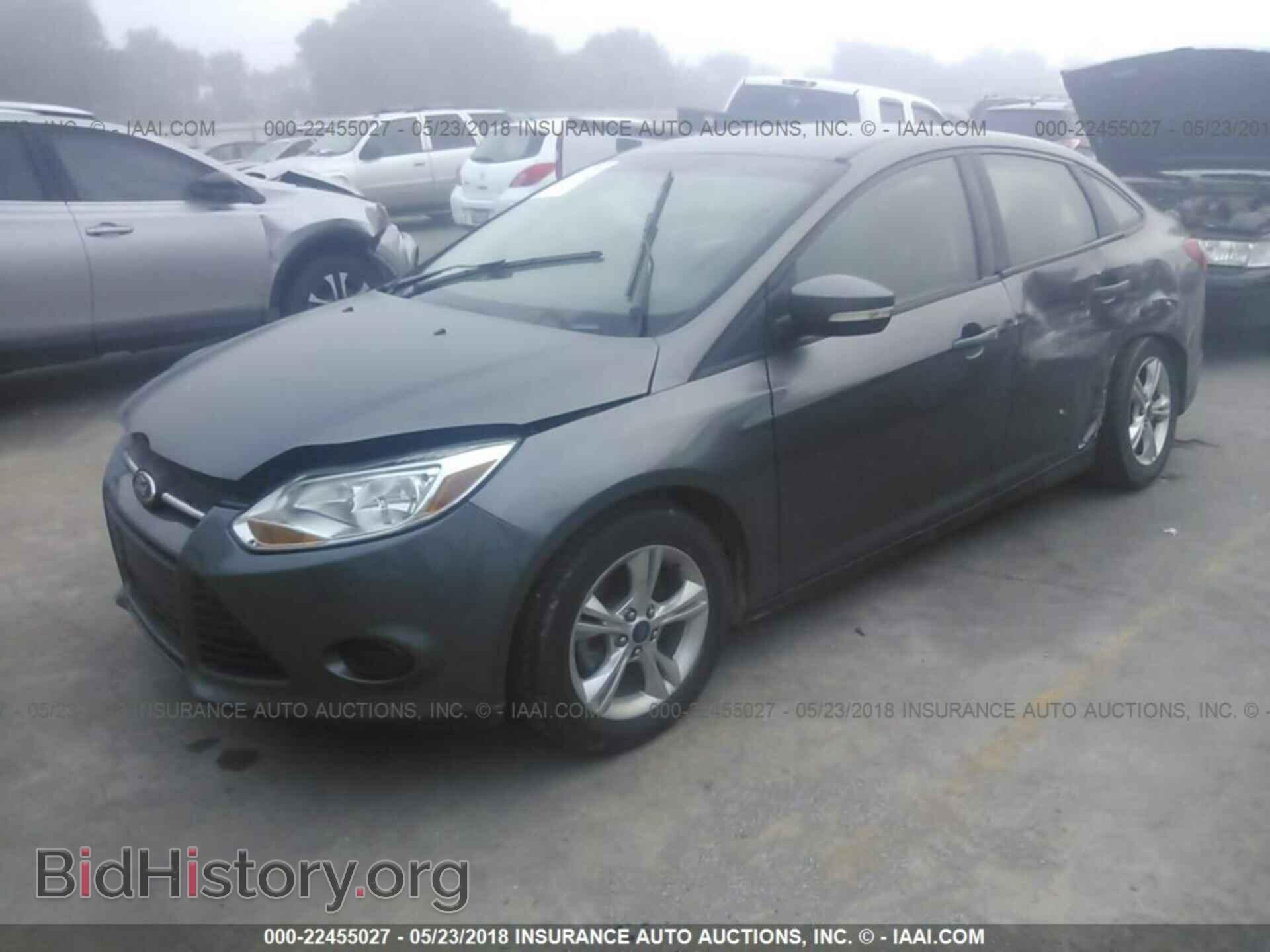 2014 Ford Focus - VIN: 1FADP3F24EL121567 - Фото 2
