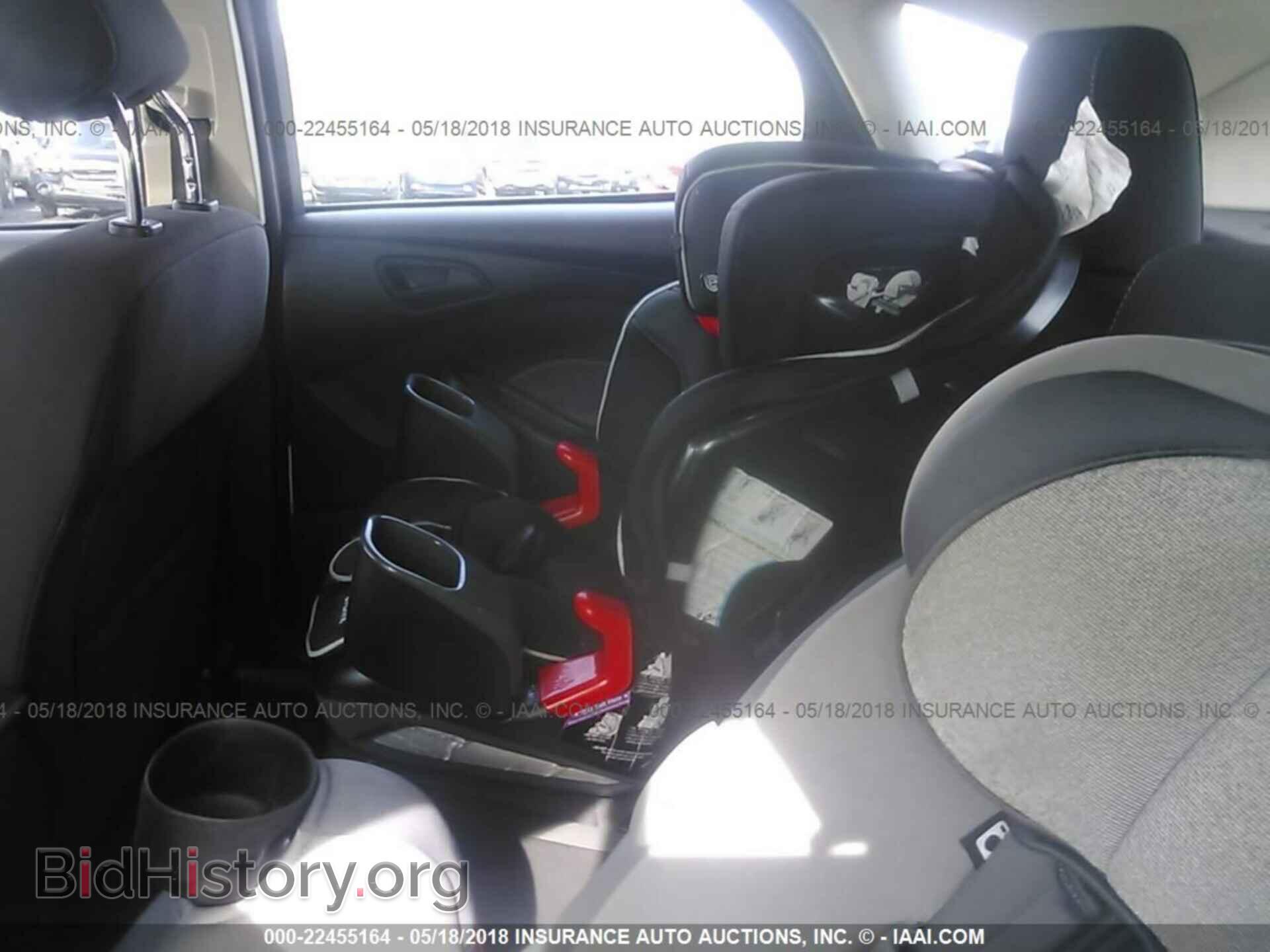 2012 Ford Focus - VIN: 1FAHP3K20CL190938 - Photo 8