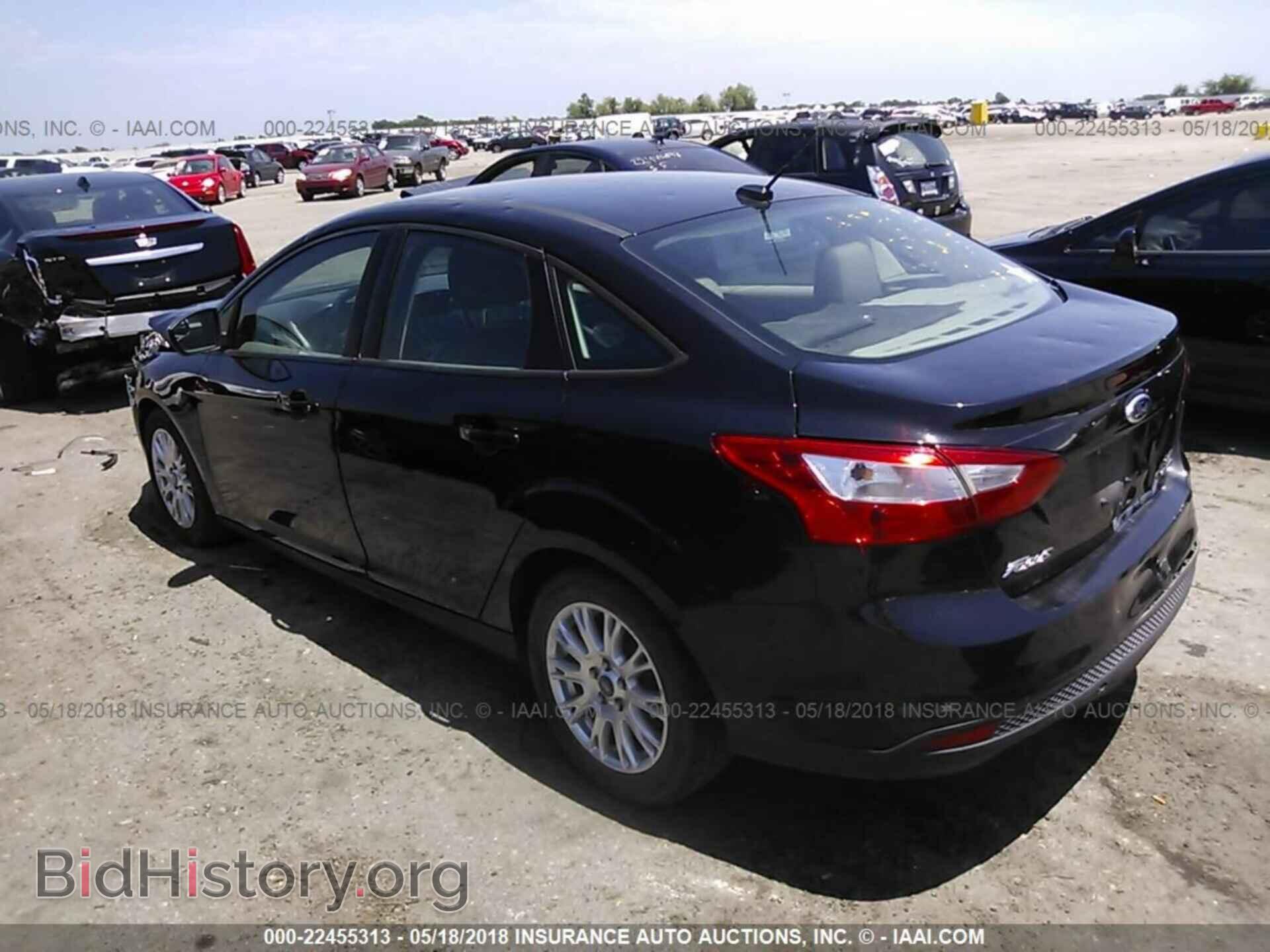 2012 Ford Focus - VIN: 1FAHP3F20CL458297 - Фото 3