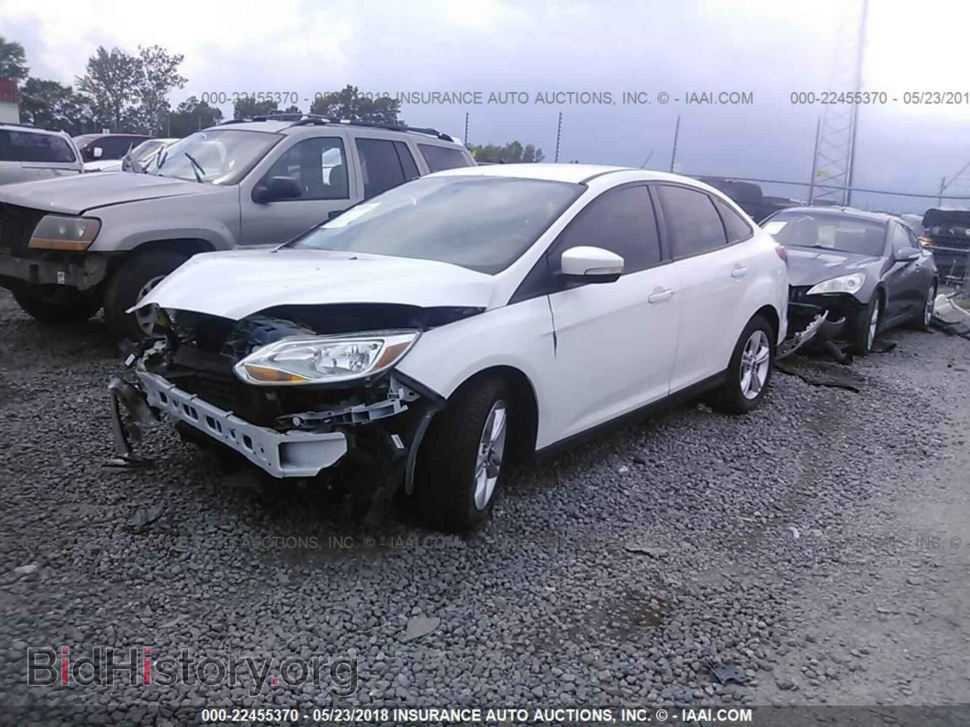 2014 Ford Focus - VIN: 1FADP3F22EL135404 - Photo 2