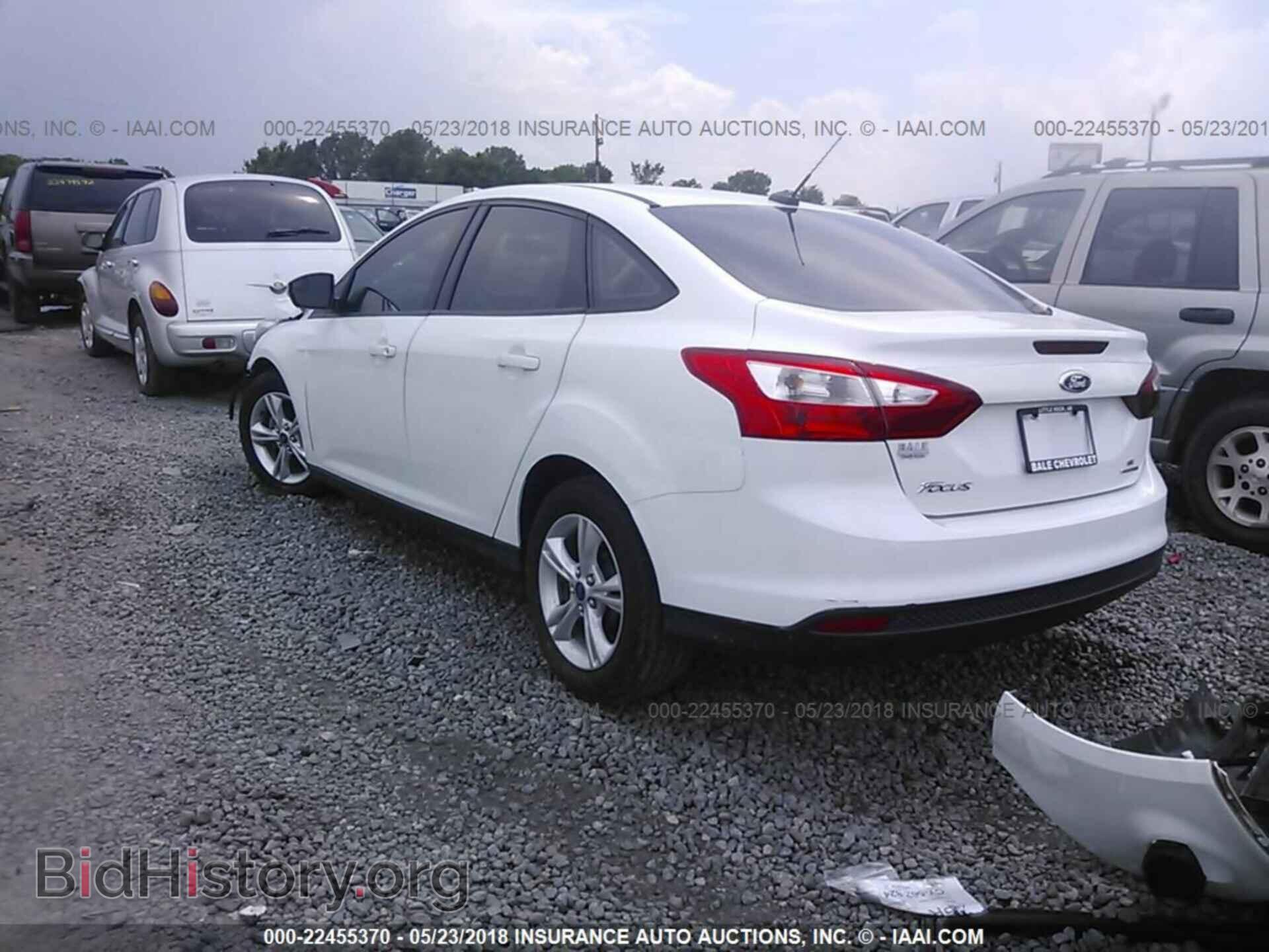2014 Ford Focus - VIN: 1FADP3F22EL135404 - Photo 3