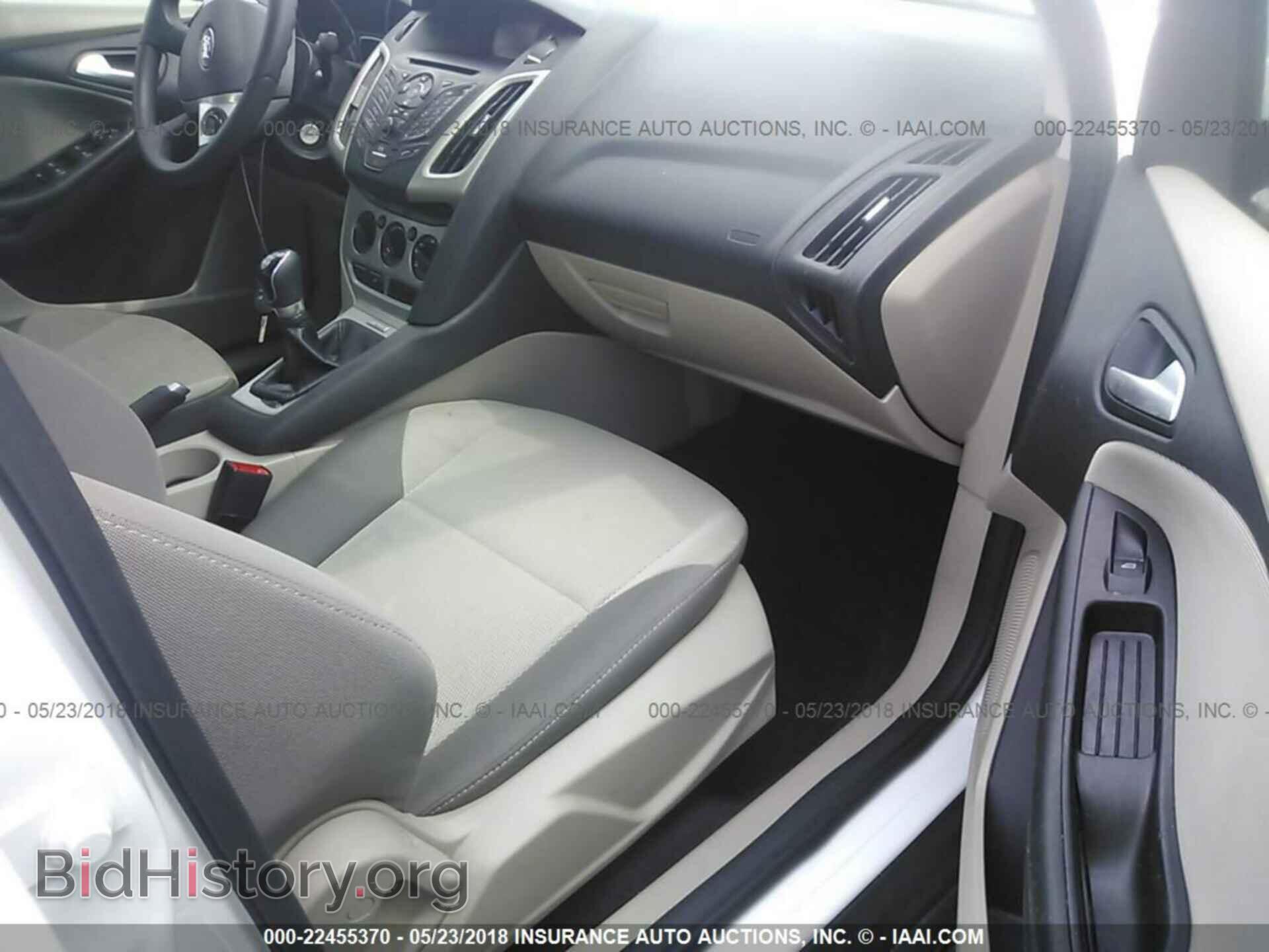 2014 Ford Focus - VIN: 1FADP3F22EL135404 - Photo 5
