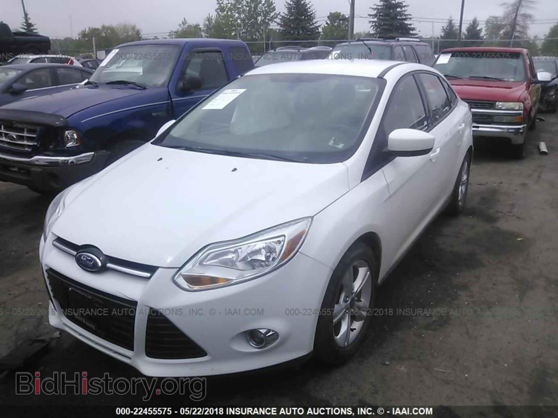 2012 Ford Focus - VIN: 1FAHP3F21CL427110 - Photo 2