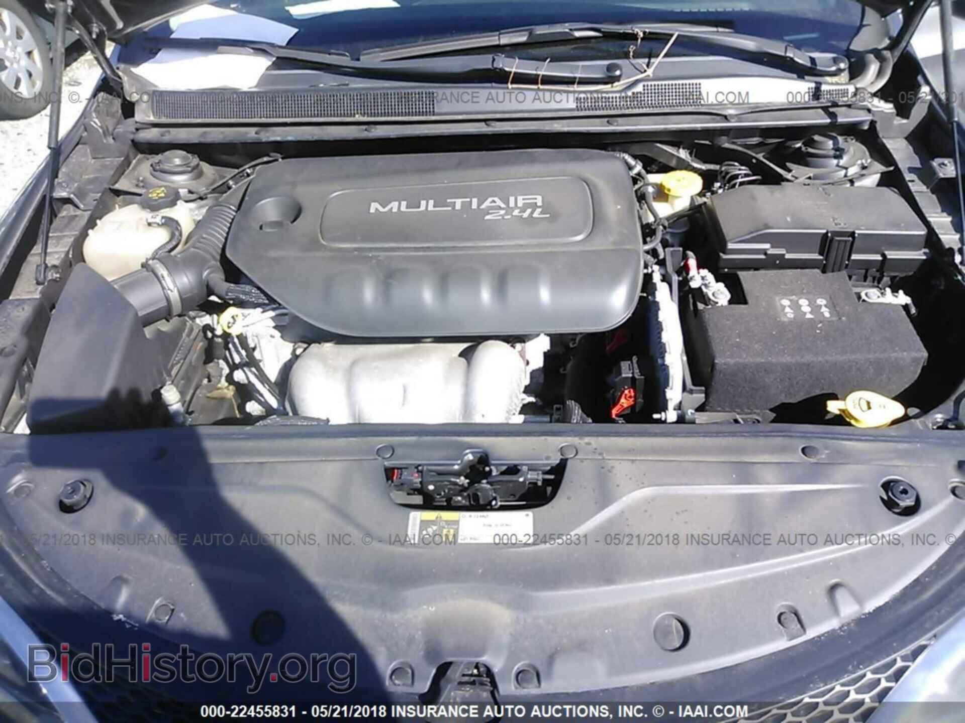 2015 Chrysler 200 - VIN: 1C3CCCAB7FN641829 - Photo 10