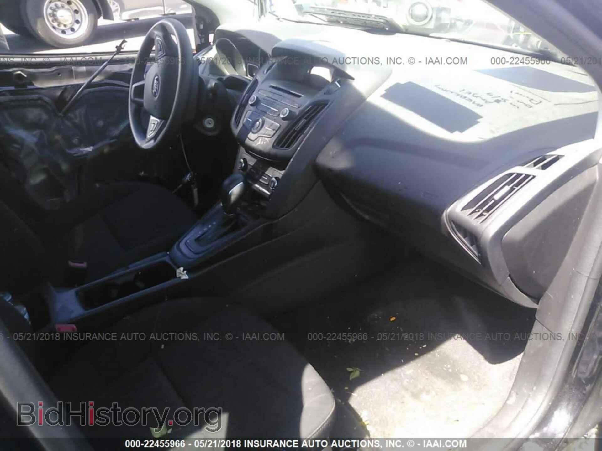 2017 Ford Focus - VIN: 1FADP3E28HL319672 - Фото 5