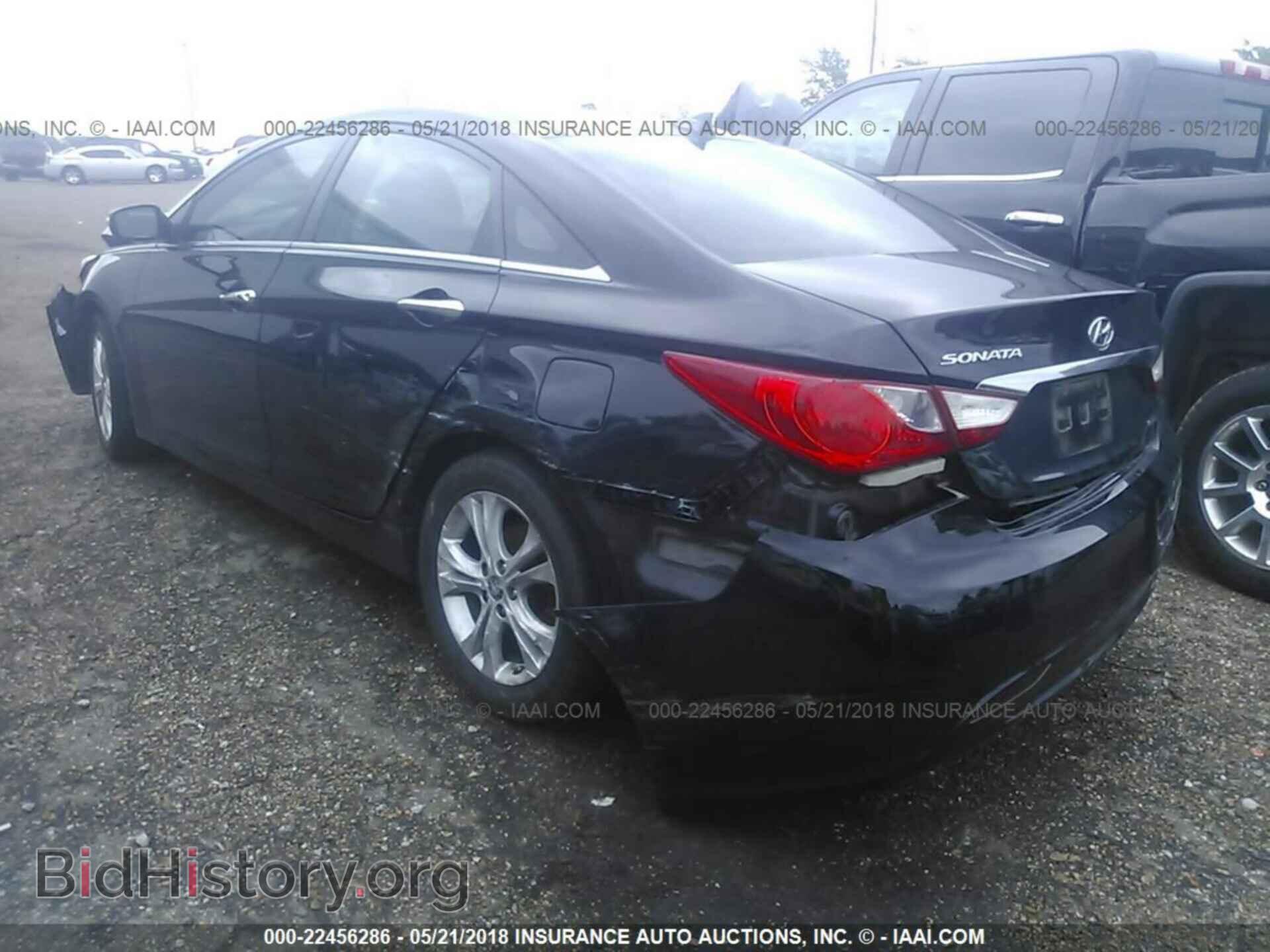 2012 Hyundai Sonata - VIN: 5NPEC4AC7CH354361 - Photo 3