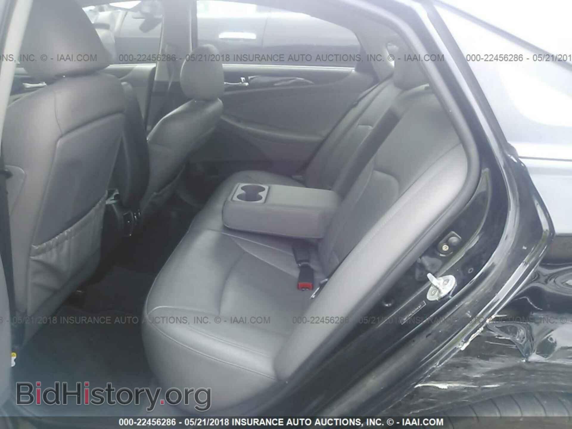 2012 Hyundai Sonata - VIN: 5NPEC4AC7CH354361 - Photo 8
