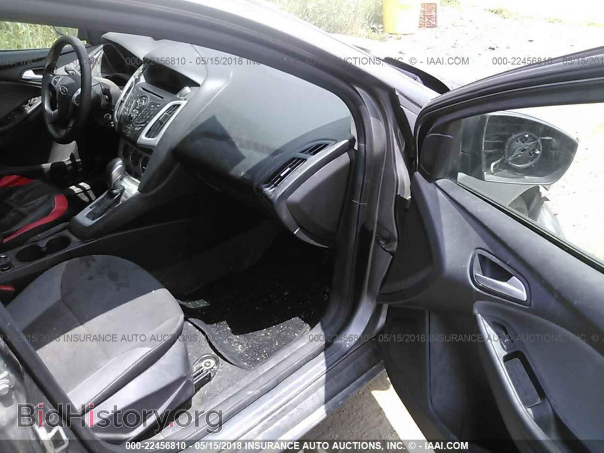 2014 Ford Focus - VIN: 1FADP3F26EL174805 - Photo 5