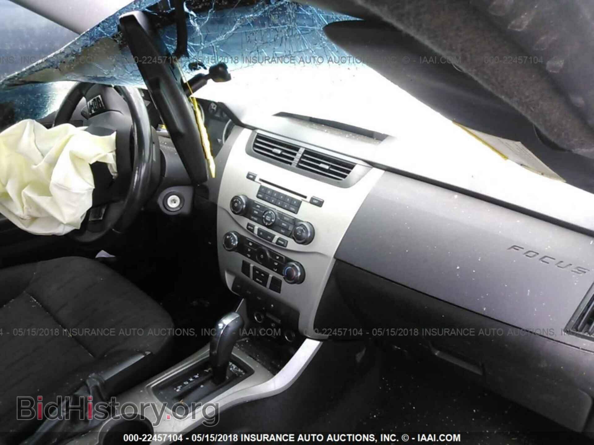 2011 Ford Focus - VIN: 1FAHP3FN2BW129155 - Photo 5