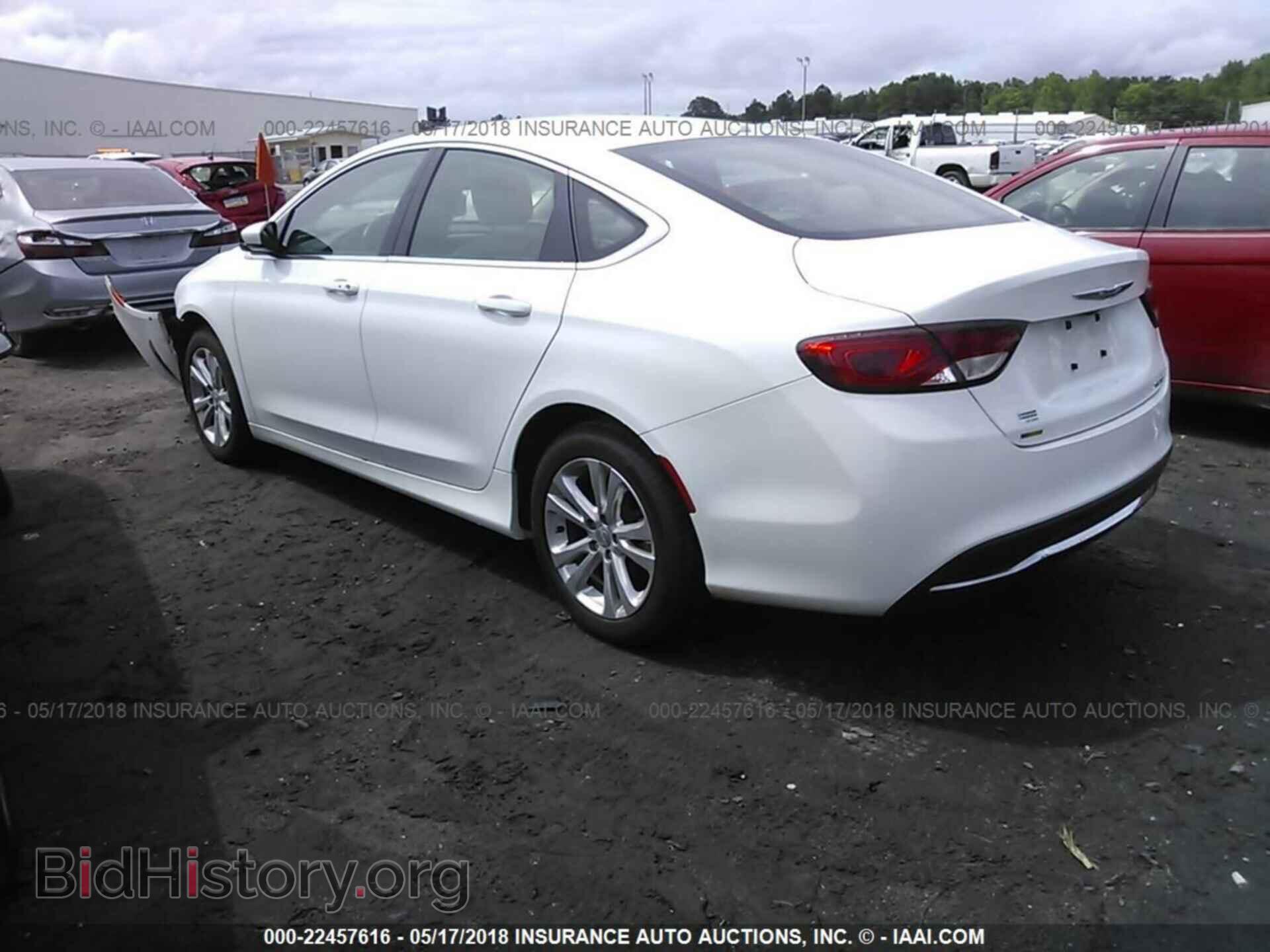 2015 Chrysler 200 - VIN: 1C3CCCAB1FN688581 - Photo 3