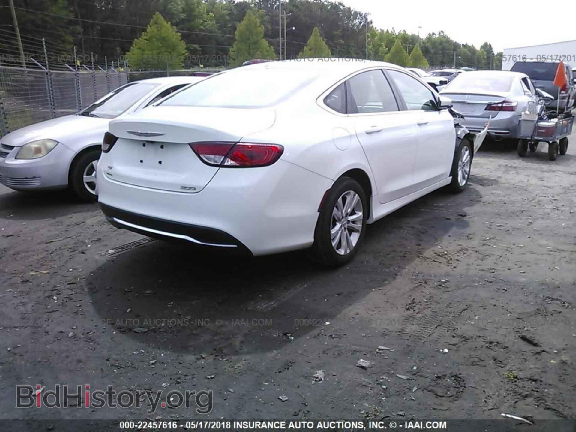 2015 Chrysler 200 - VIN: 1C3CCCAB1FN688581 - Photo 4