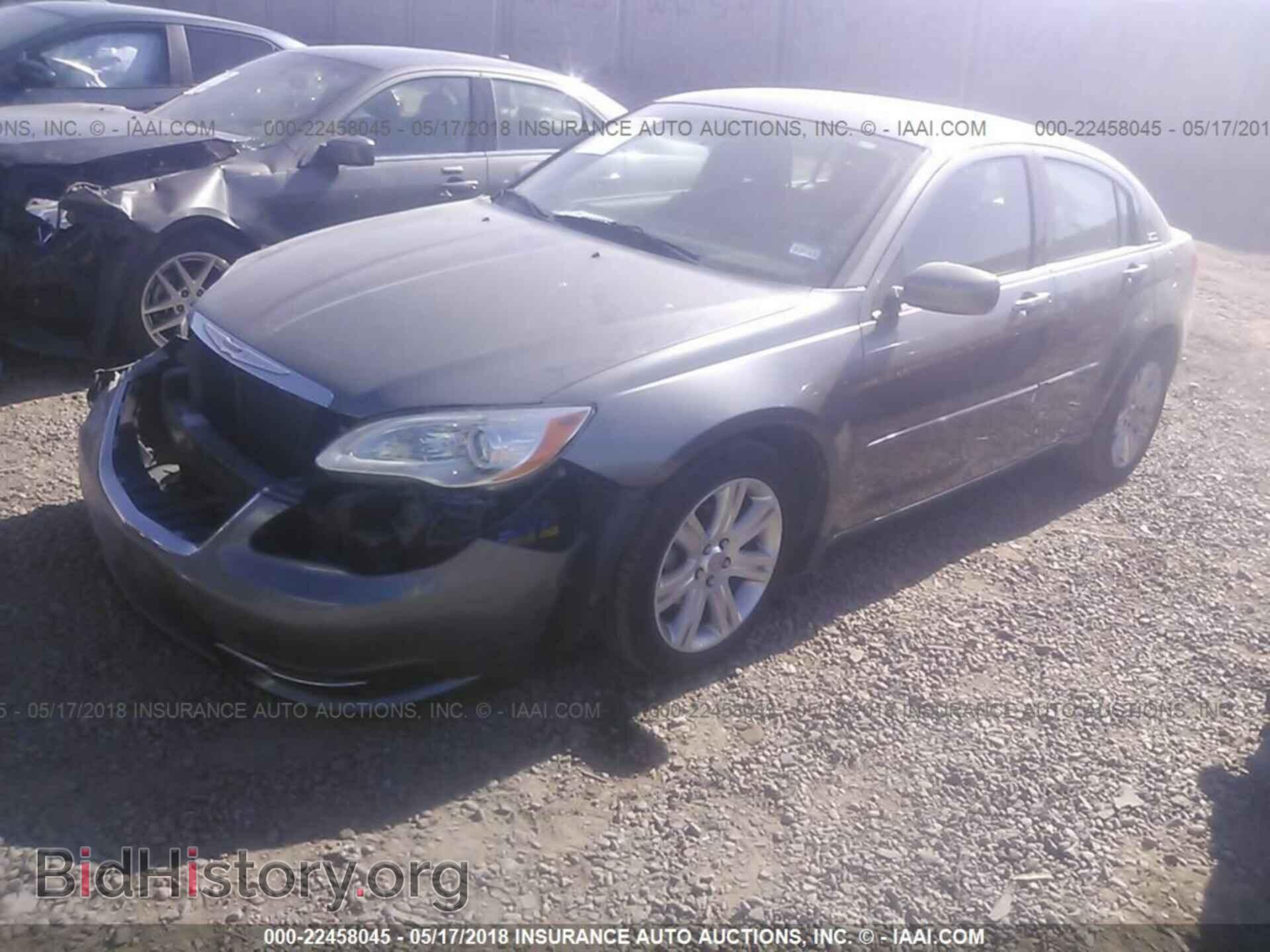 2012 Chrysler 200 - VIN: 1C3CCBAB0CN317112 - Фото 2