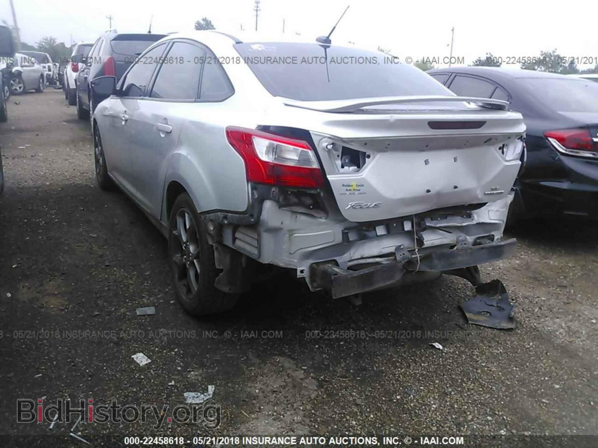 2013 Ford Focus - VIN: 1FADP3F24DL354251 - Photo 3