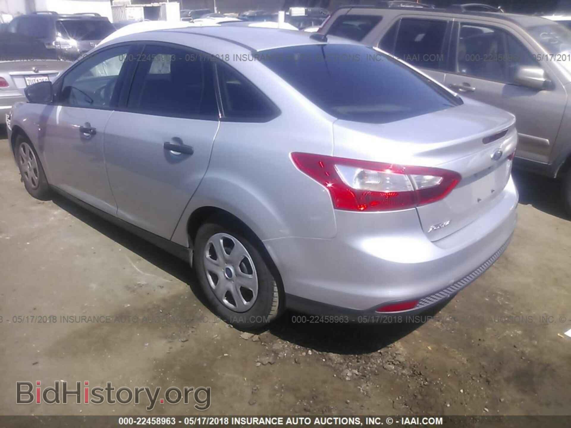 2012 Ford Focus - VIN: 1FAHP3E2XCL467784 - Фото 3