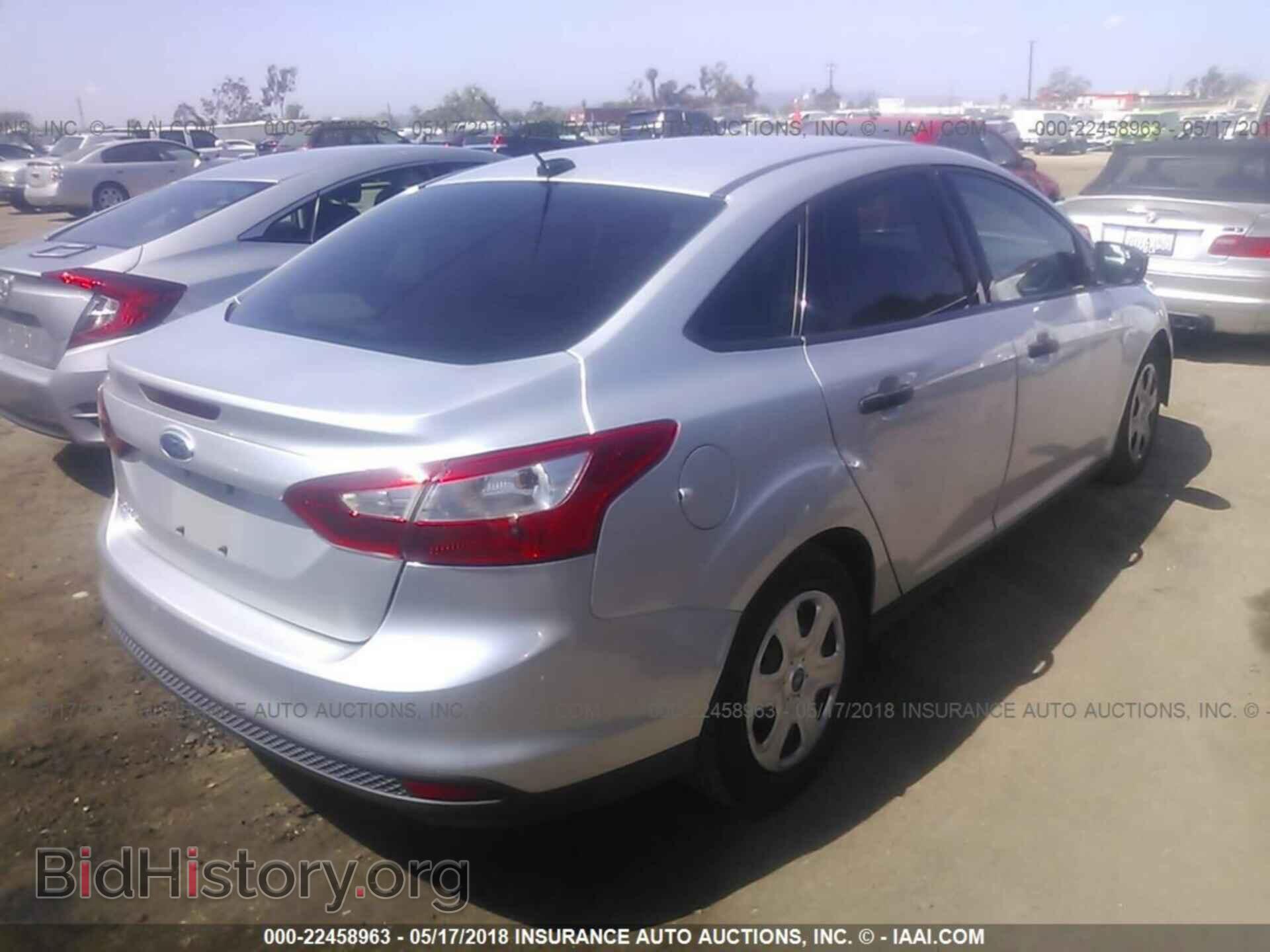 2012 Ford Focus - VIN: 1FAHP3E2XCL467784 - Фото 4