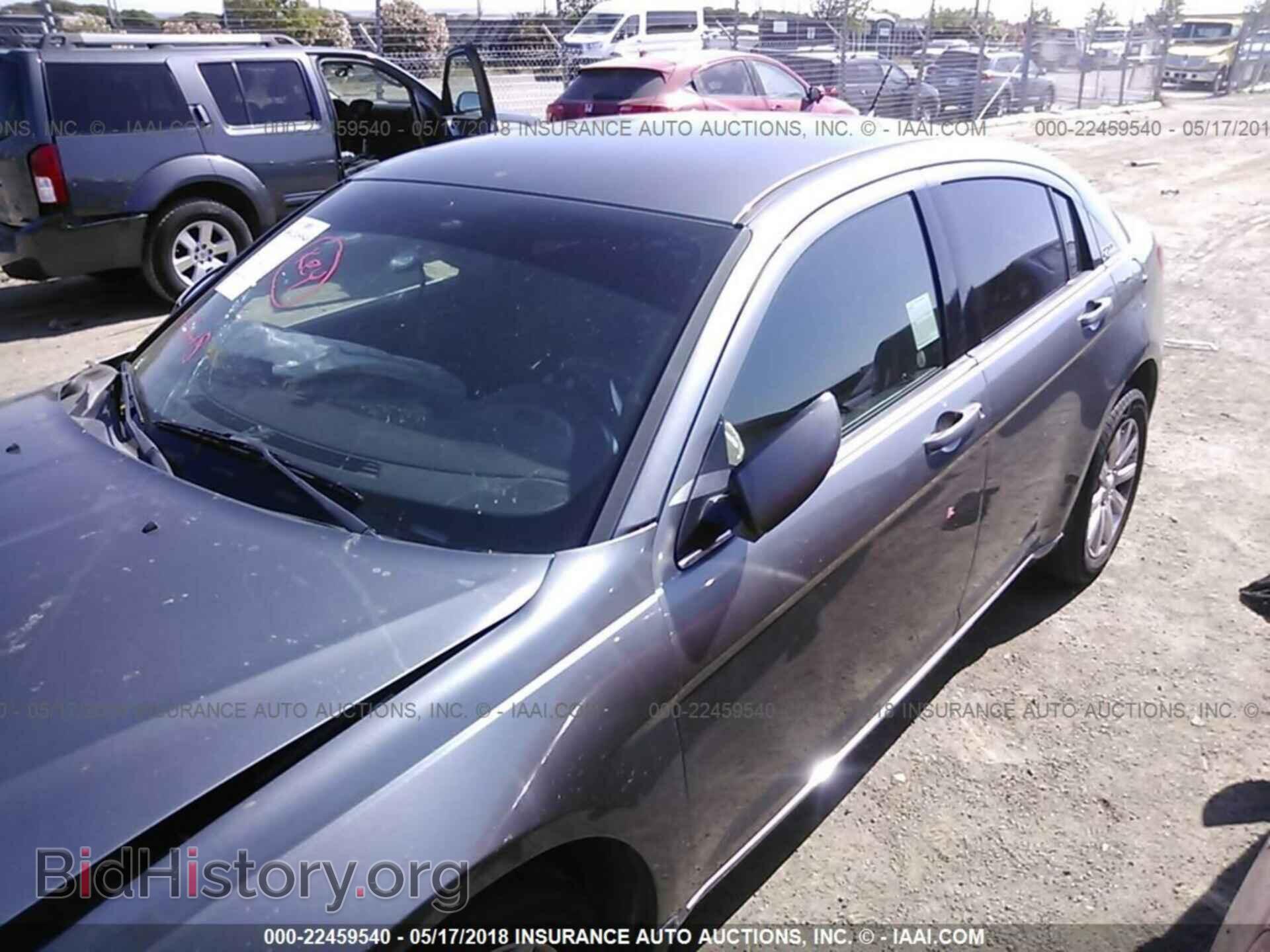 2013 Chrysler 200 - VIN: 1C3CCBBB2DN553552 - Photo 2