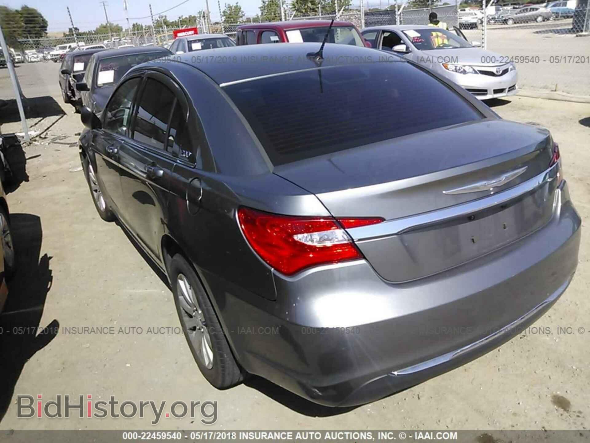 2013 Chrysler 200 - VIN: 1C3CCBBB2DN553552 - Photo 3