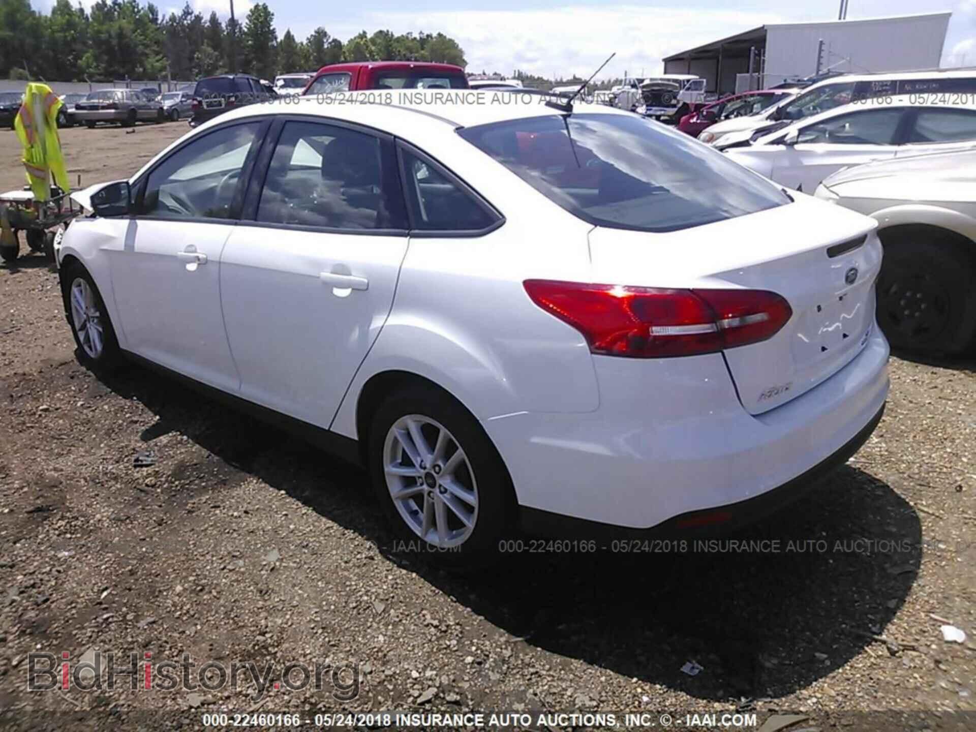 2016 Ford Focus - VIN: 1FADP3F27GL347704 - Фото 3