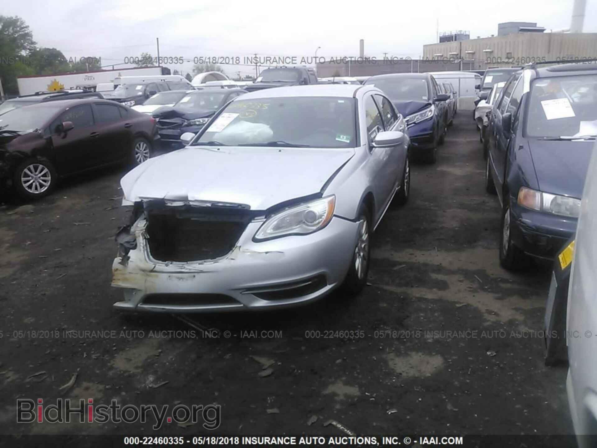 2012 Chrysler 200 - VIN: 1C3CCBAB3CN100458 - Фото 2