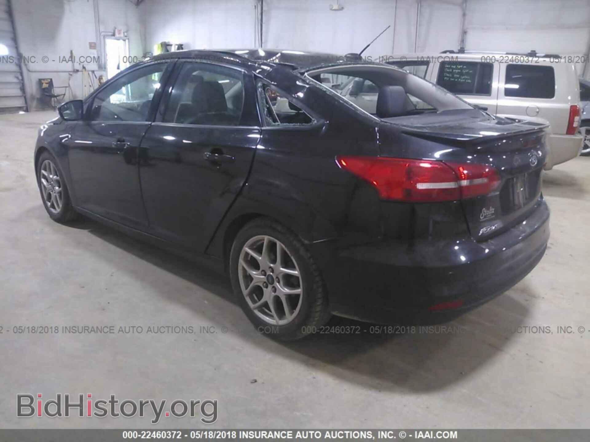 2015 Ford Focus - VIN: 1FADP3F24FL274094 - Photo 3