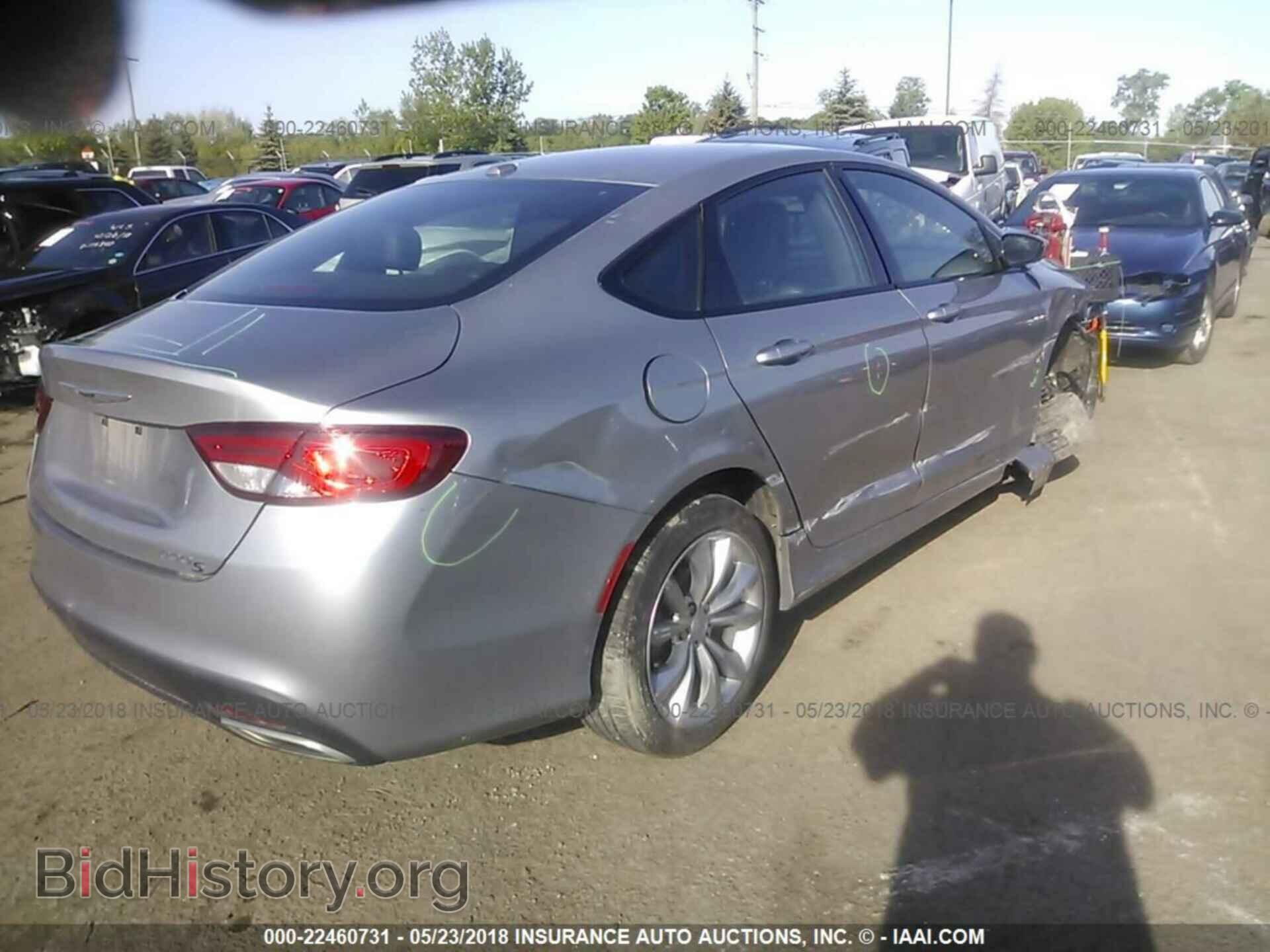 2015 Chrysler 200 - VIN: 1C3CCCBG1FN727745 - Photo 4