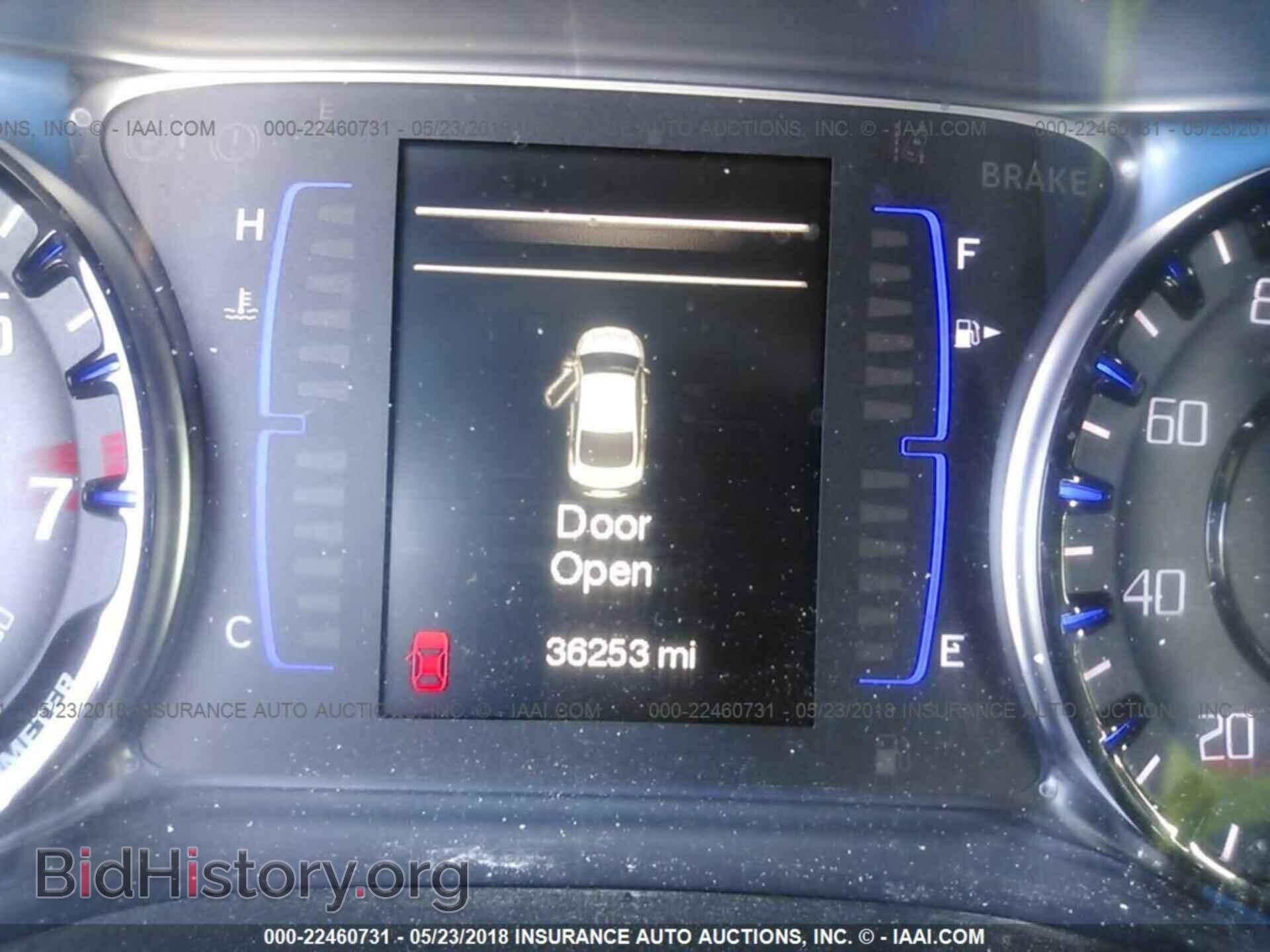 2015 Chrysler 200 - VIN: 1C3CCCBG1FN727745 - Photo 7