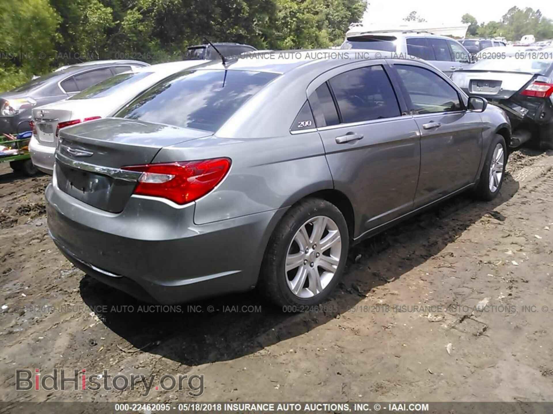 2013 Chrysler 200 - VIN: 1C3CCBAB5DN639942 - Photo 4