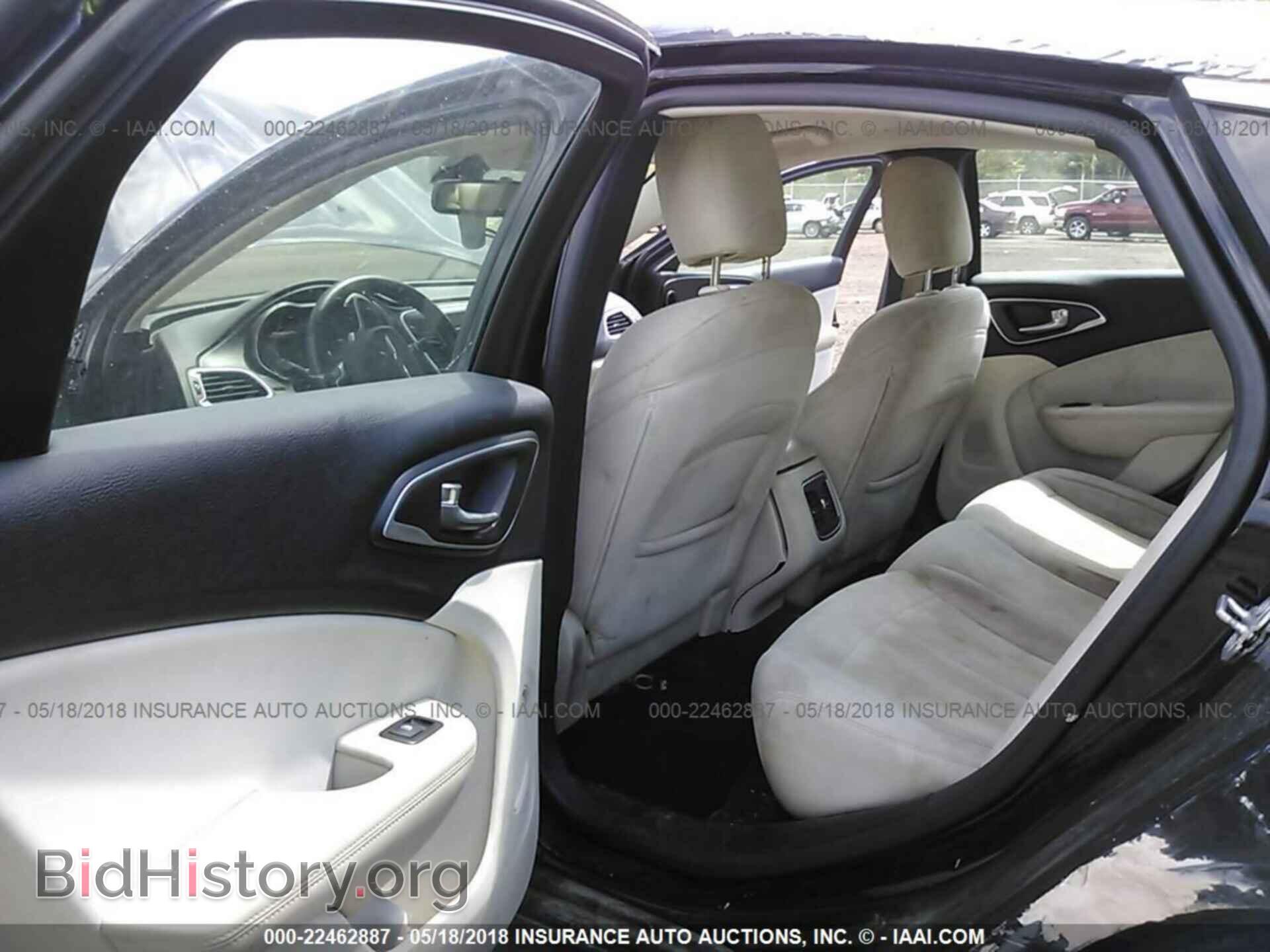 2015 Chrysler 200 - VIN: 1C3CCCABXFN552305 - Photo 8