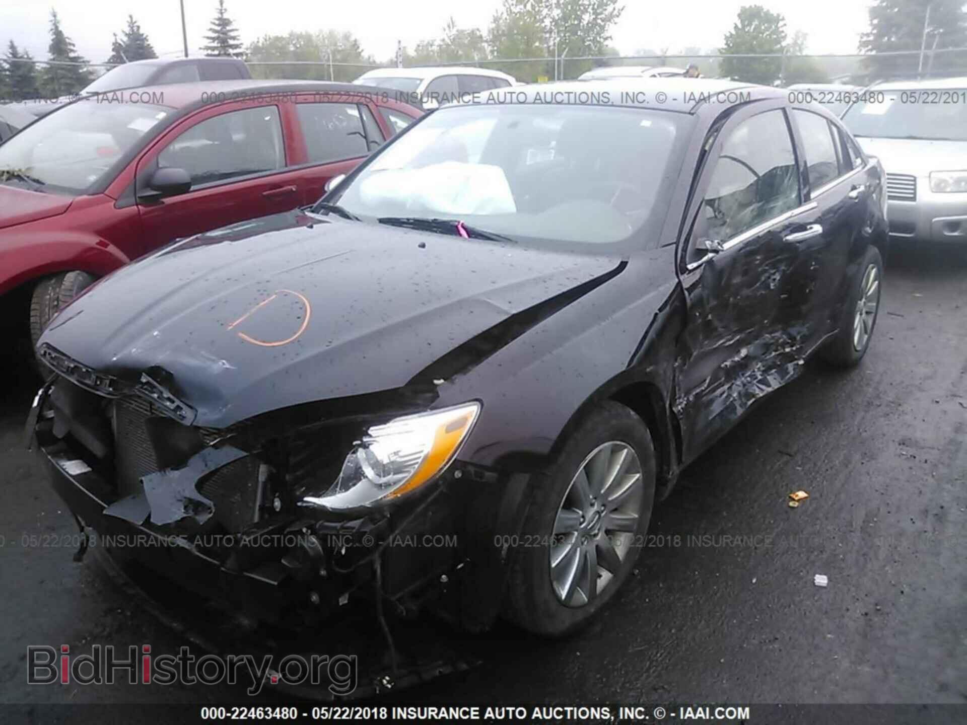 2013 Chrysler 200 - VIN: 1C3CCBCG6DN674840 - Photo 2