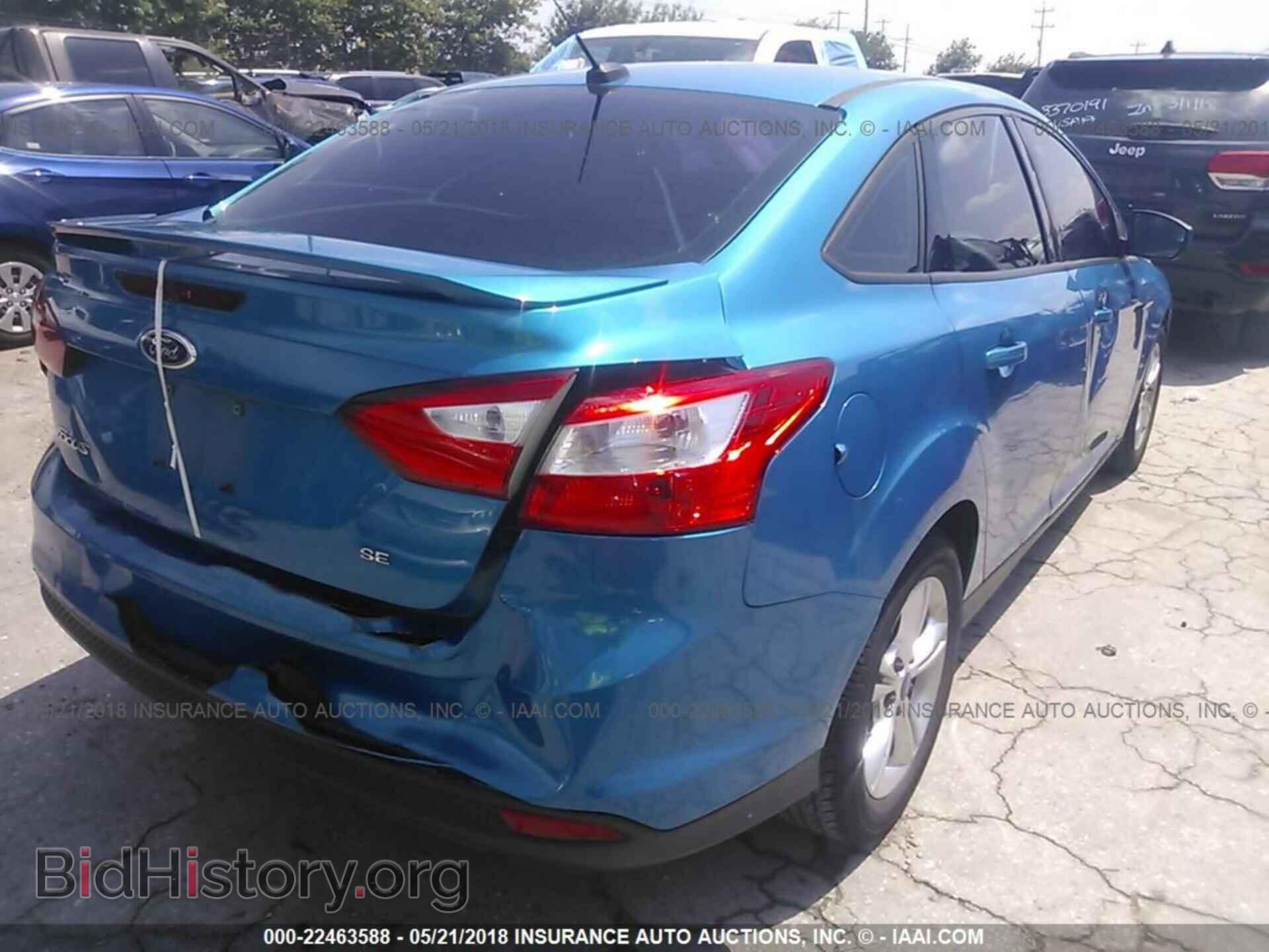 2012 Ford Focus - VIN: 1FAHP3F28CL294636 - Photo 4