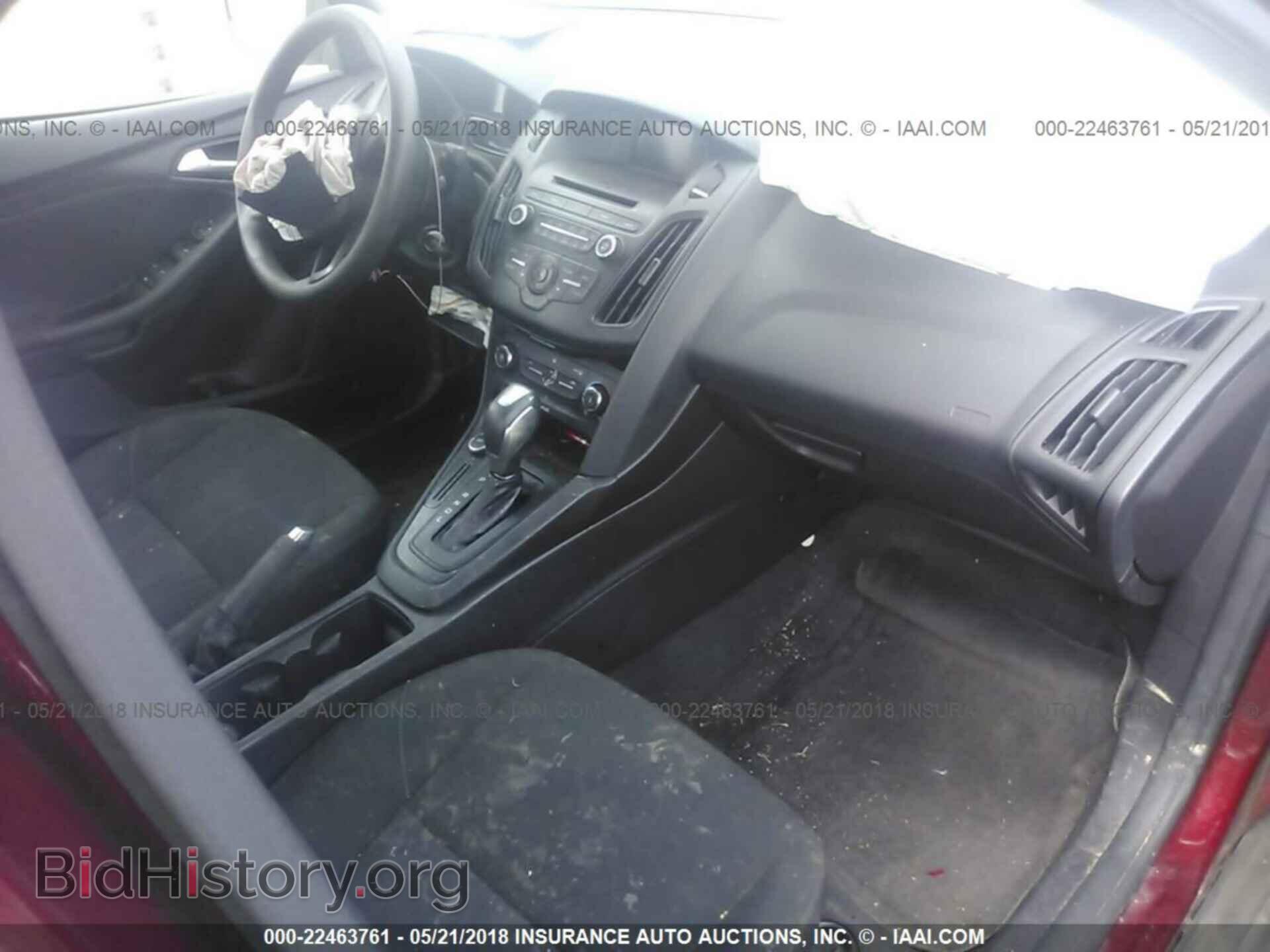 2015 Ford Focus - VIN: 1FADP3F22FL233947 - Photo 5