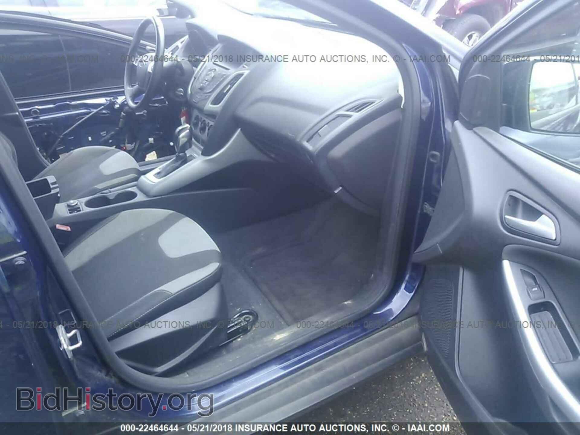 2012 Ford Focus - VIN: 1FAHP3F20CL125730 - Photo 5
