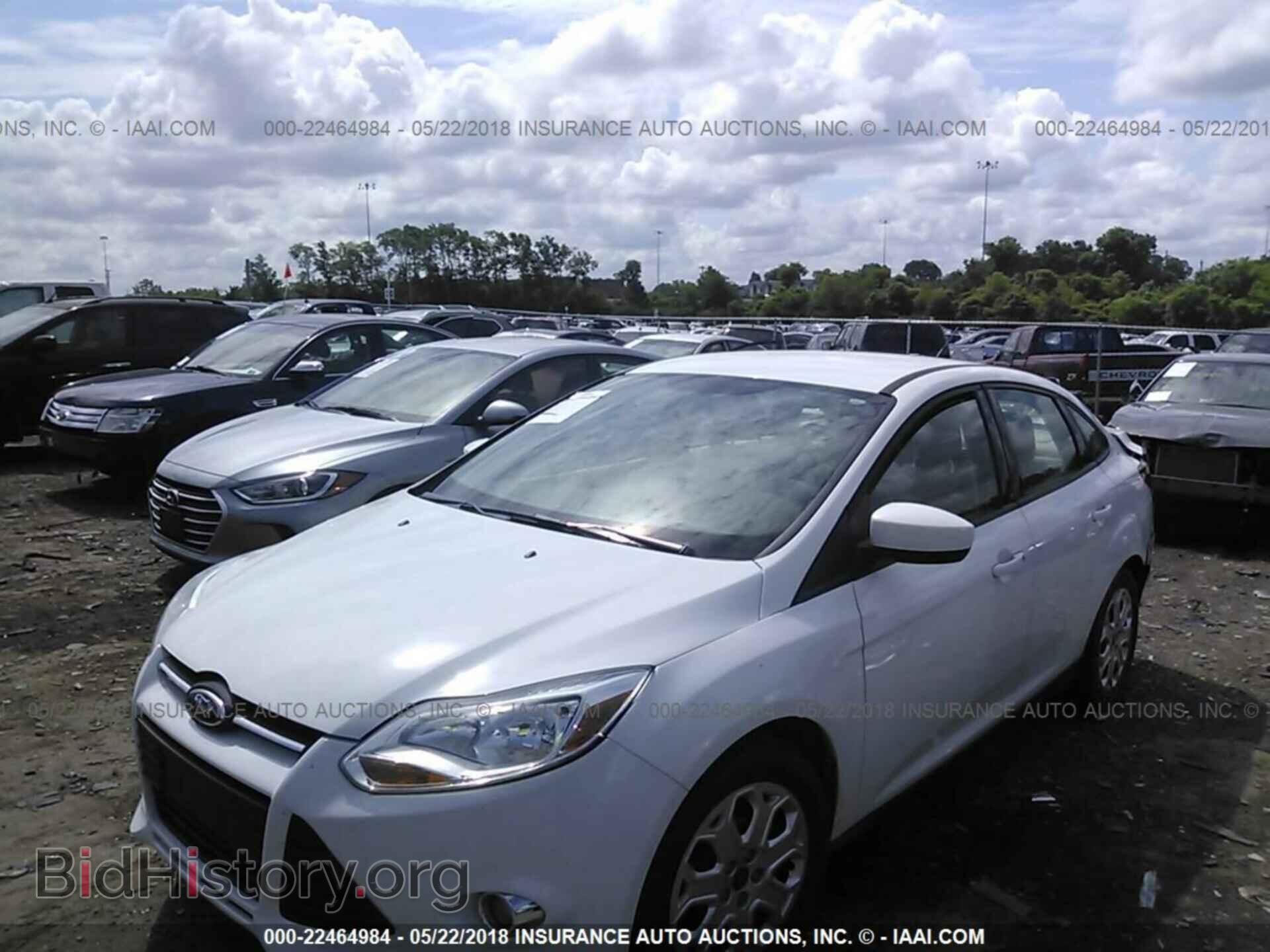 2012 Ford Focus - VIN: 1FAHP3F2XCL352603 - Photo 2