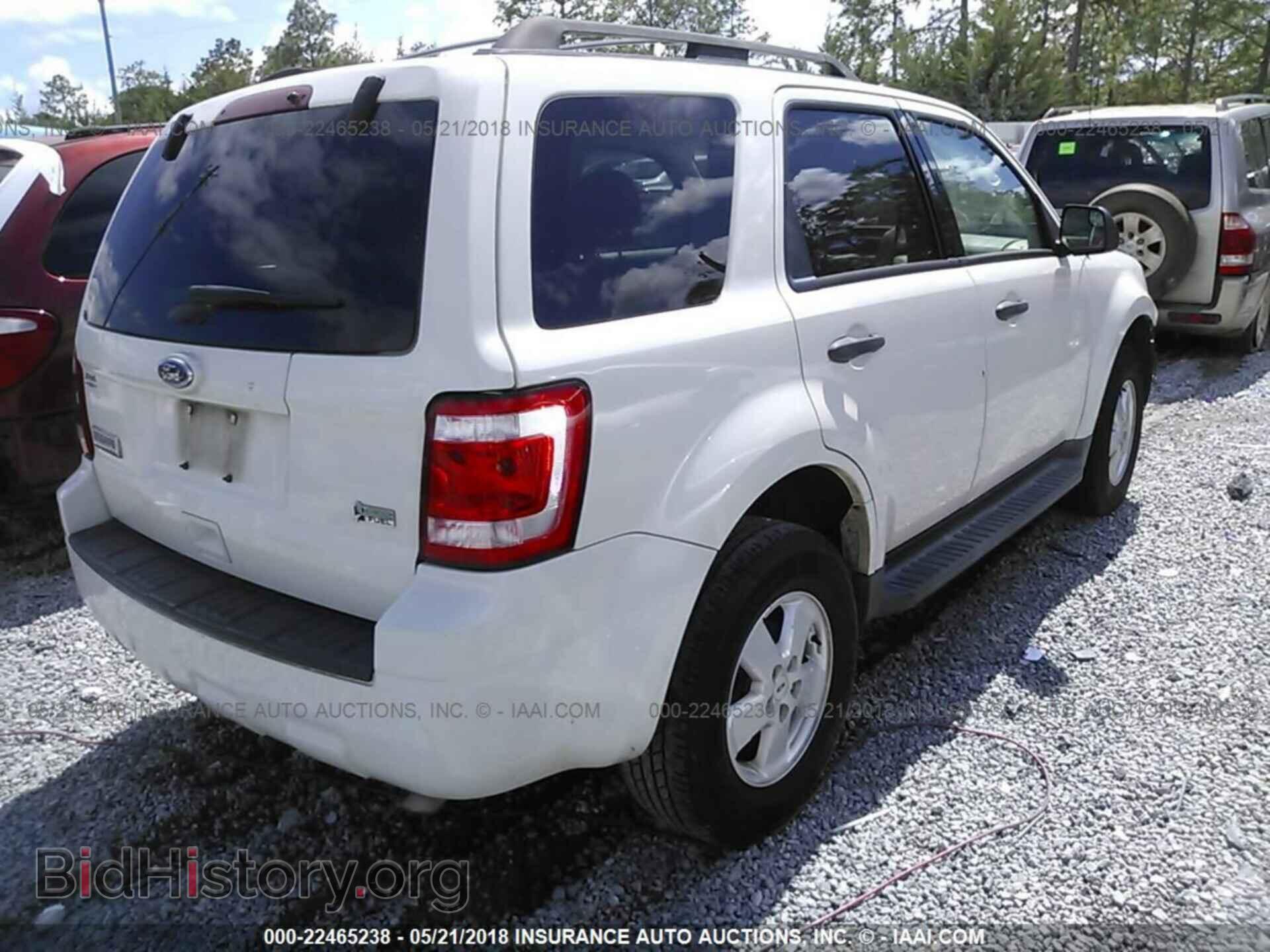 2011 Ford Escape - VIN: 1FMCU0DG7BKC16116 - Фото 4