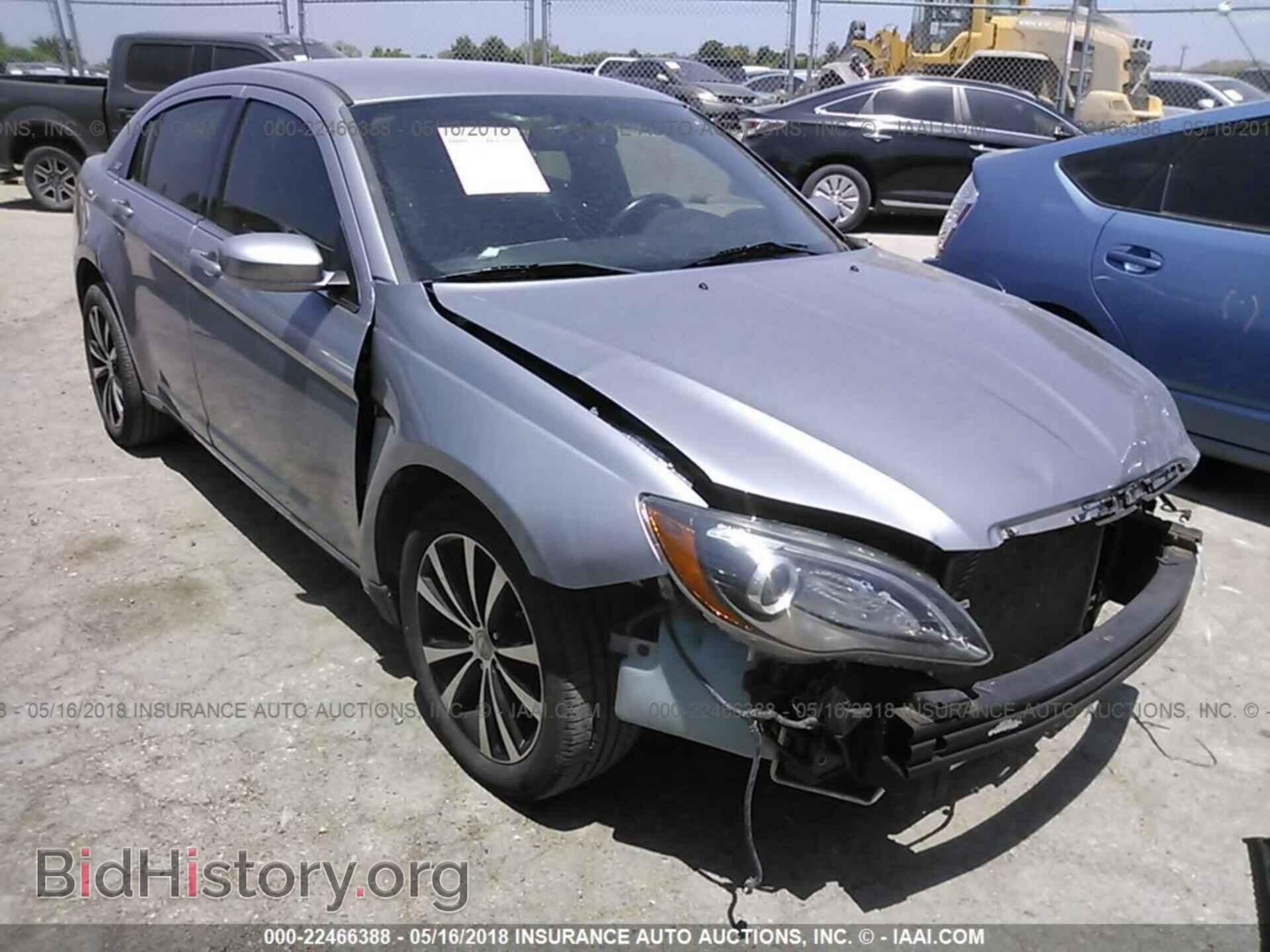 Photo 1C3CCBBB1DN509879 - Chrysler 200 2013