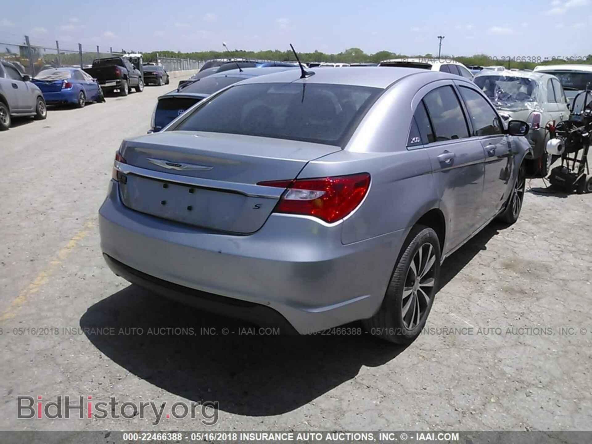 2013 Chrysler 200 - VIN: 1C3CCBBB1DN509879 - Фото 4