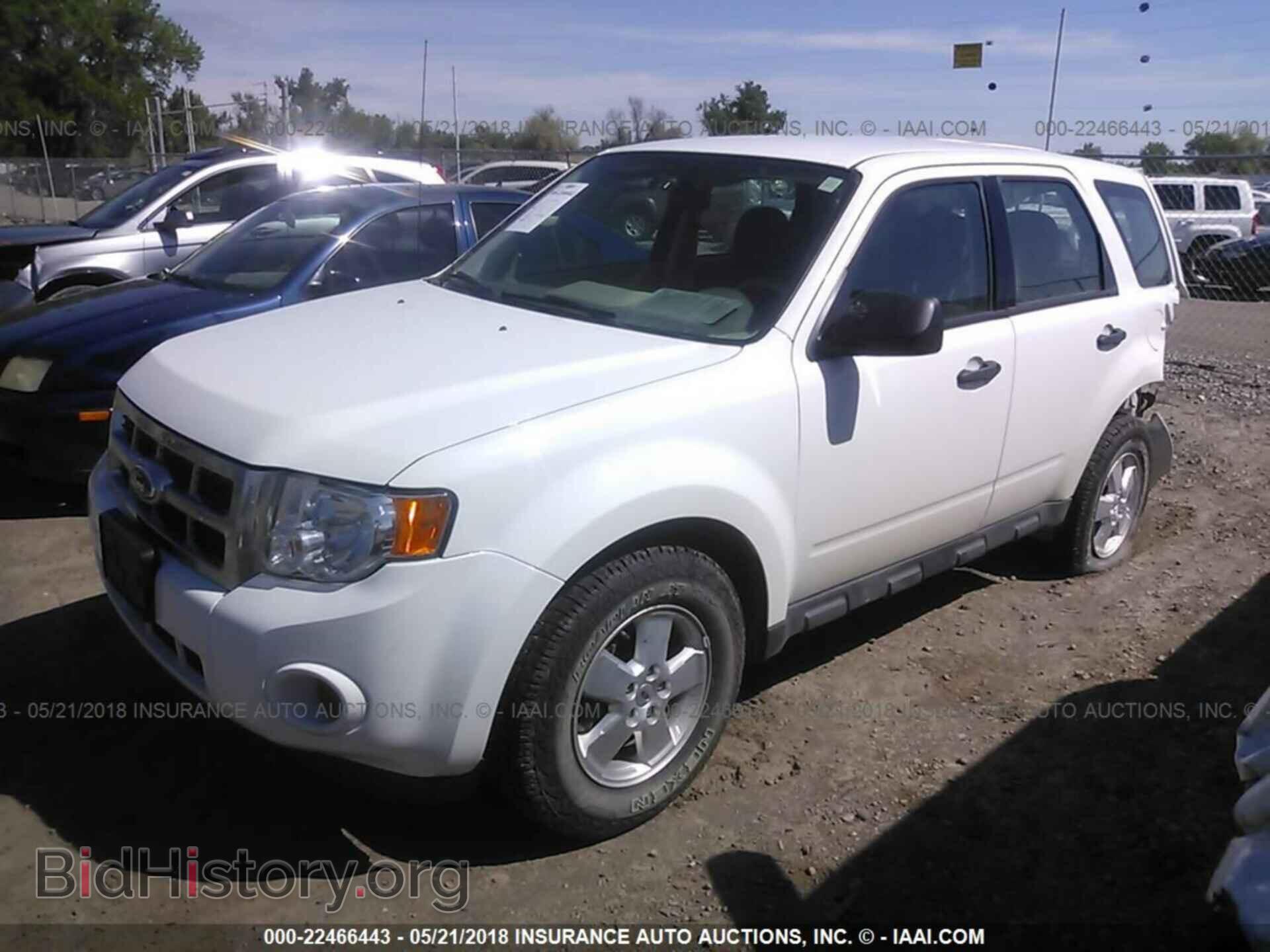 2012 Ford Escape - VIN: 1FMCU9C73CKB79489 - Photo 2