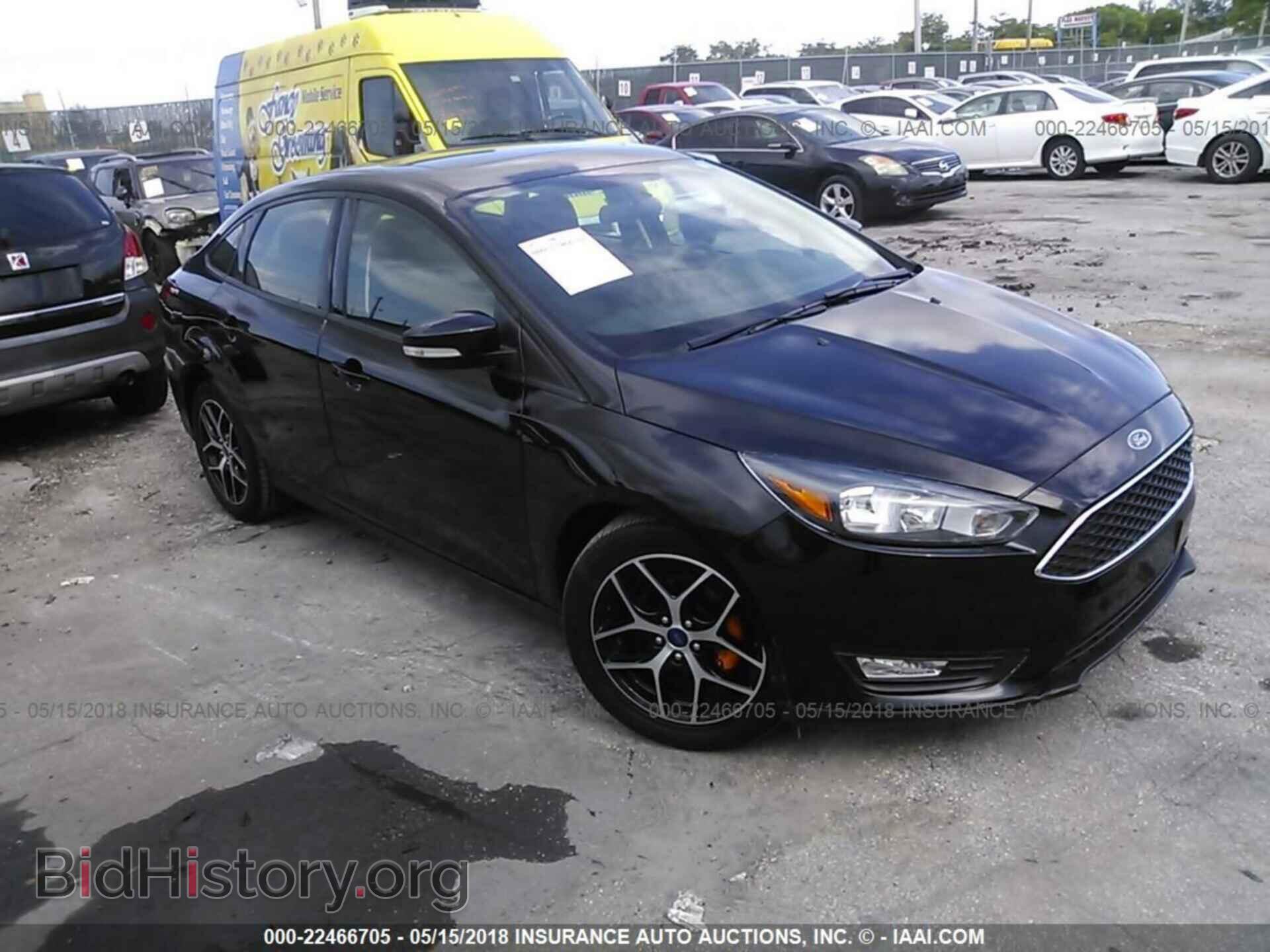 Photo 1FADP3H27HL219266 - Ford Focus 2017
