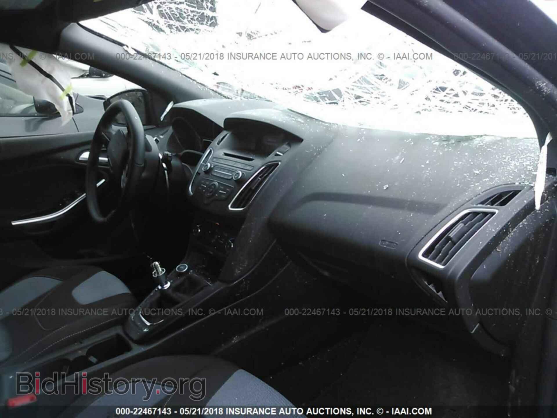 2017 Ford Focus - VIN: 1FADP3L94HL333892 - Photo 5