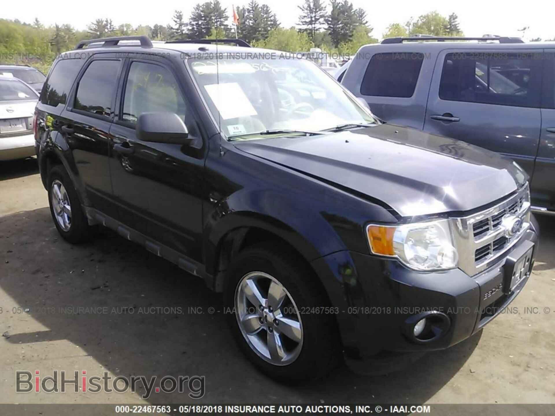 Photo 1FMCU9DG1BKA65374 - Ford Escape 2011