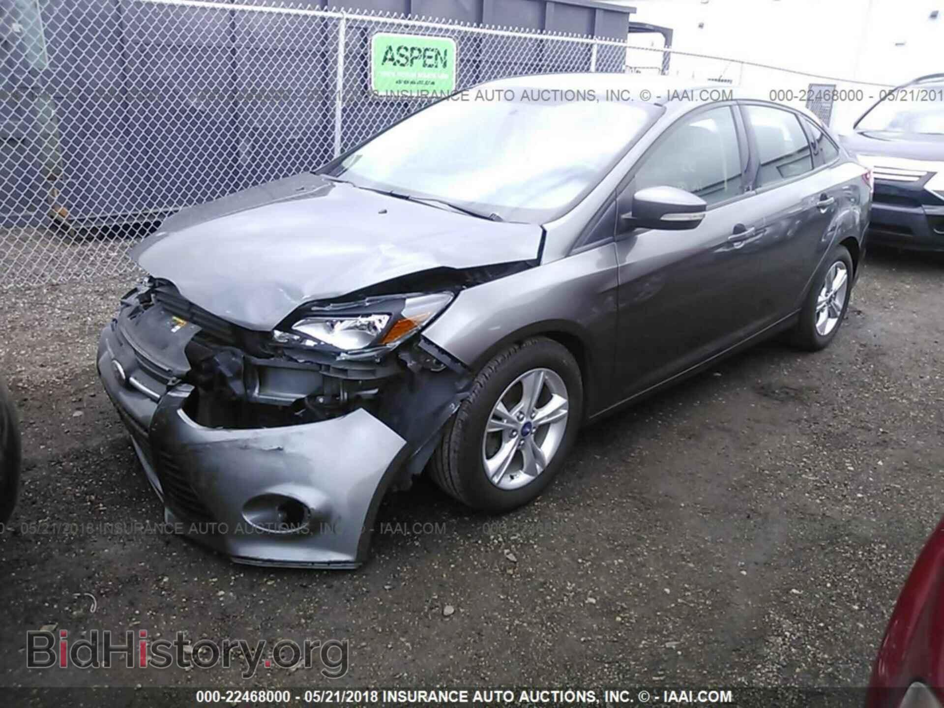 2013 Ford Focus - VIN: 1FADP3F23DL352183 - Фото 2