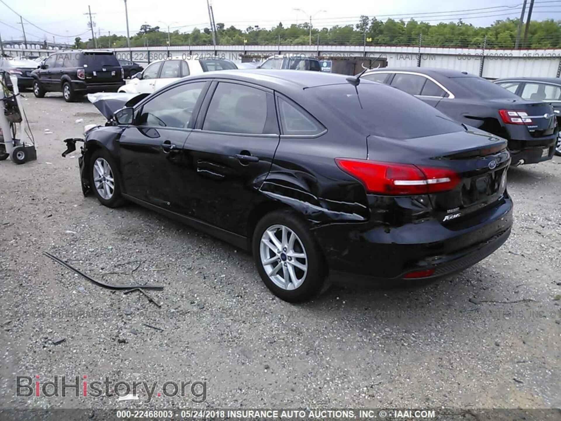 2016 Ford Focus - VIN: 1FADP3F26GL249506 - Photo 3