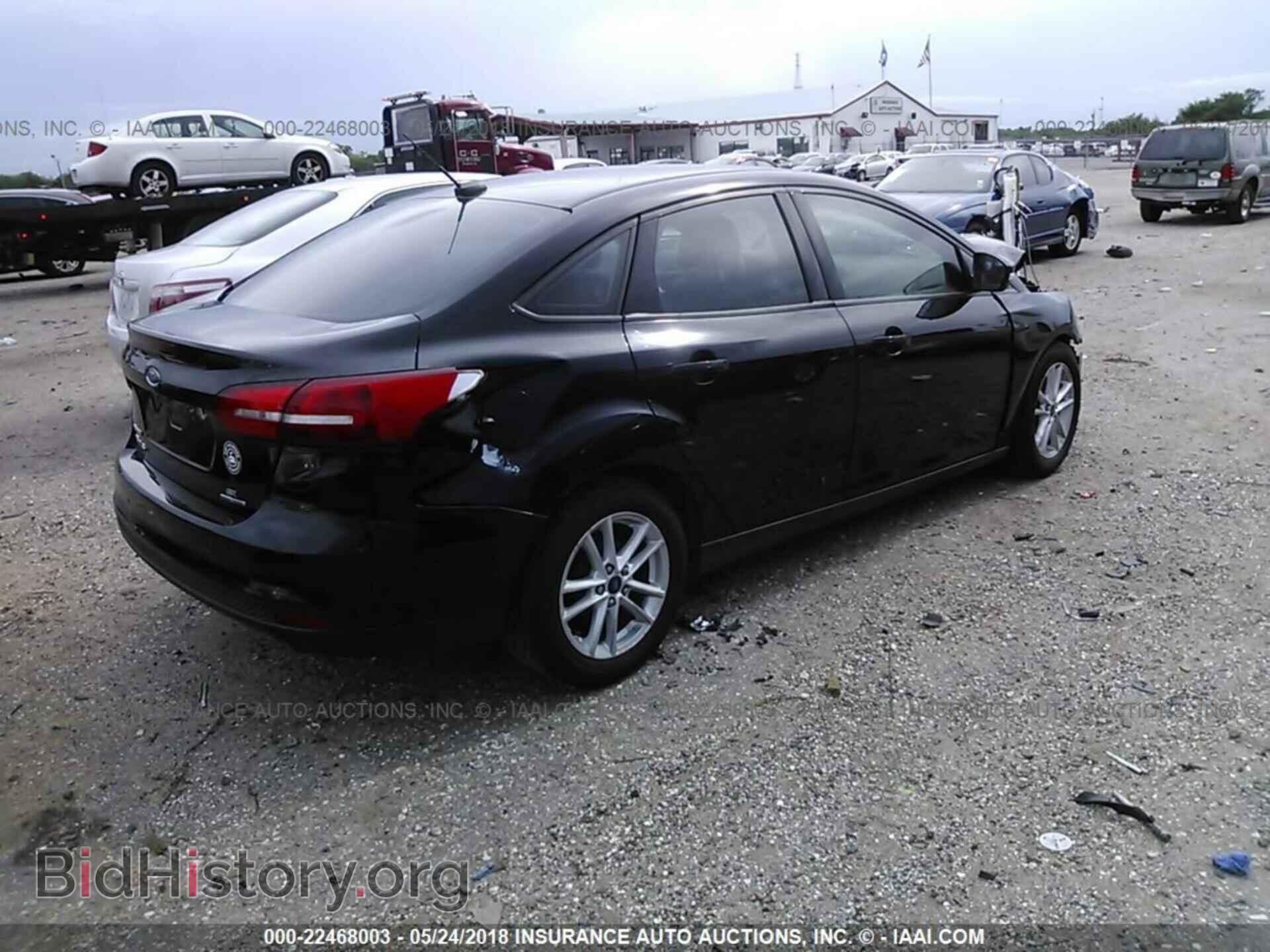 2016 Ford Focus - VIN: 1FADP3F26GL249506 - Photo 4