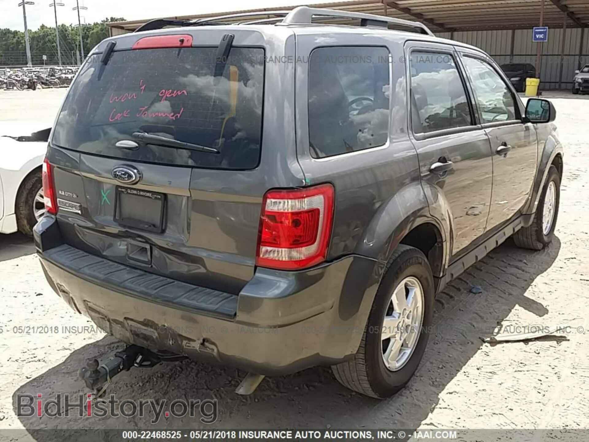 2011 Ford Escape - VIN: 1FMCU0C77BKB09908 - Photo 4